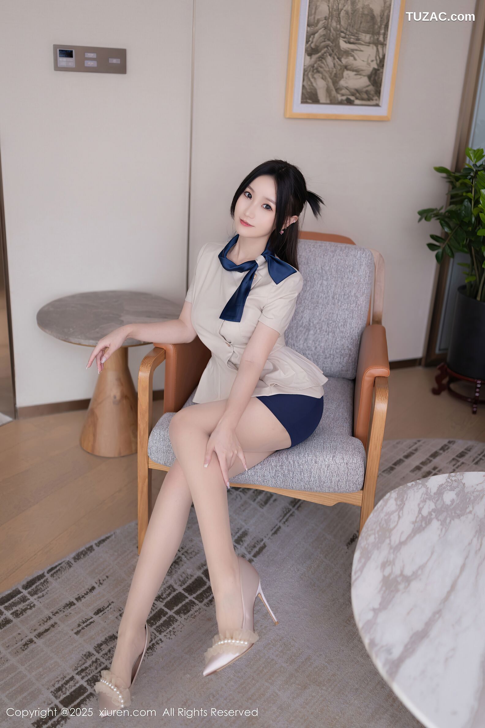 XiuRen秀人网-10697-杏子Yada-深蓝内衣诱人肉色丝袜-2025.08.27