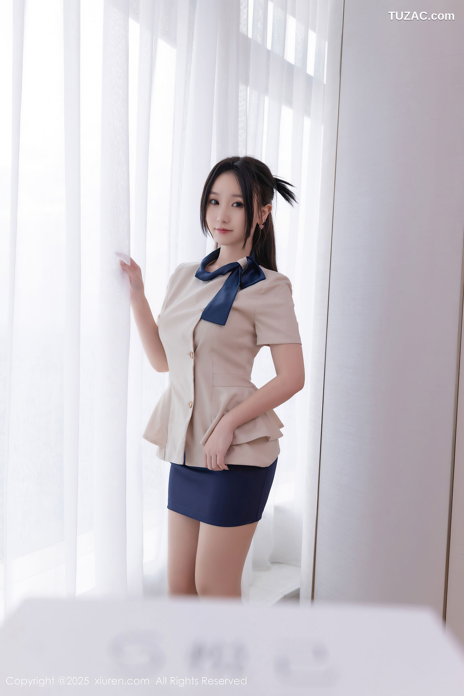 XiuRen秀人网-10697-杏子Yada-深蓝内衣诱人肉色丝袜-2025.08.27