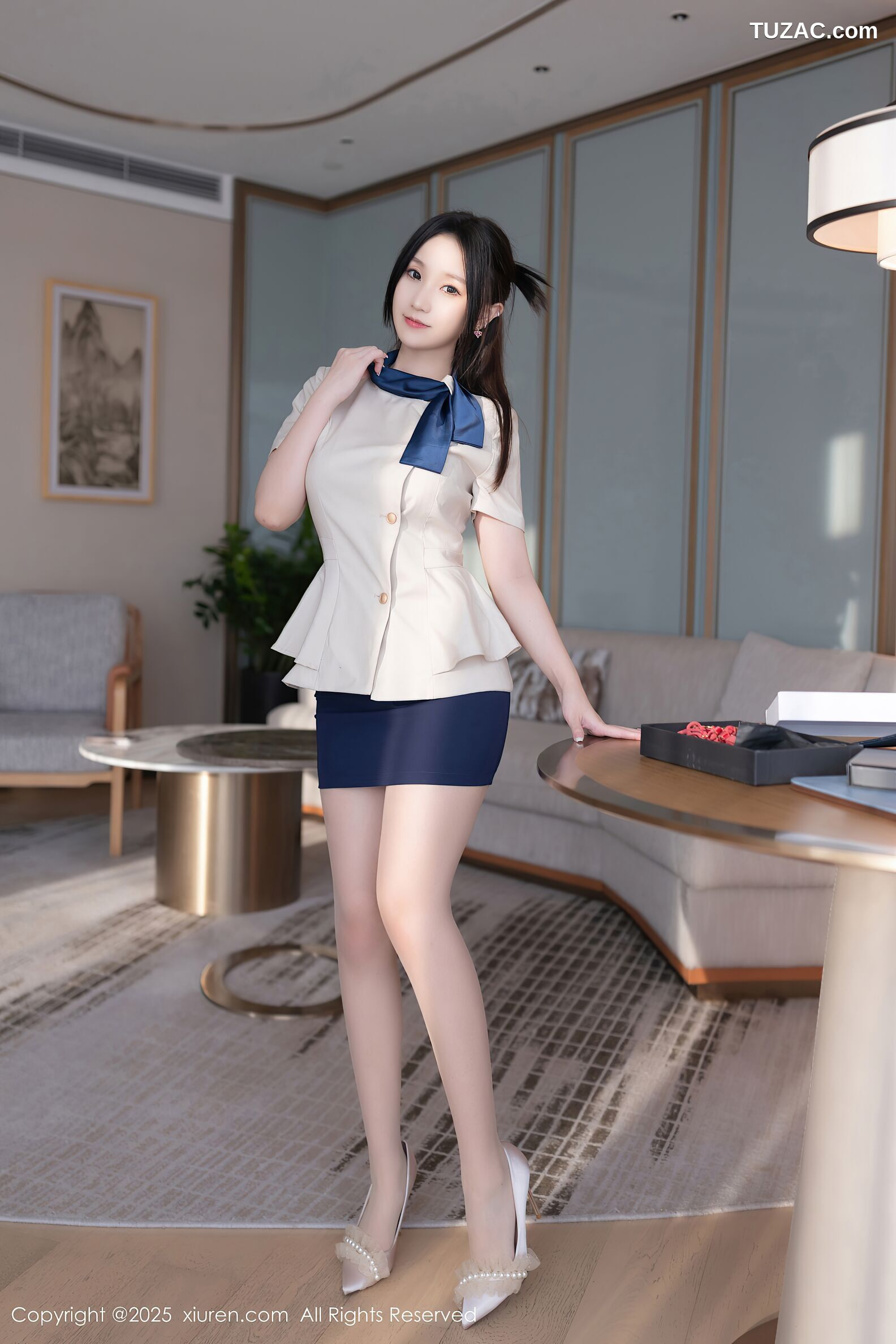 XiuRen秀人网-10697-杏子Yada-深蓝内衣诱人肉色丝袜-2025.08.27