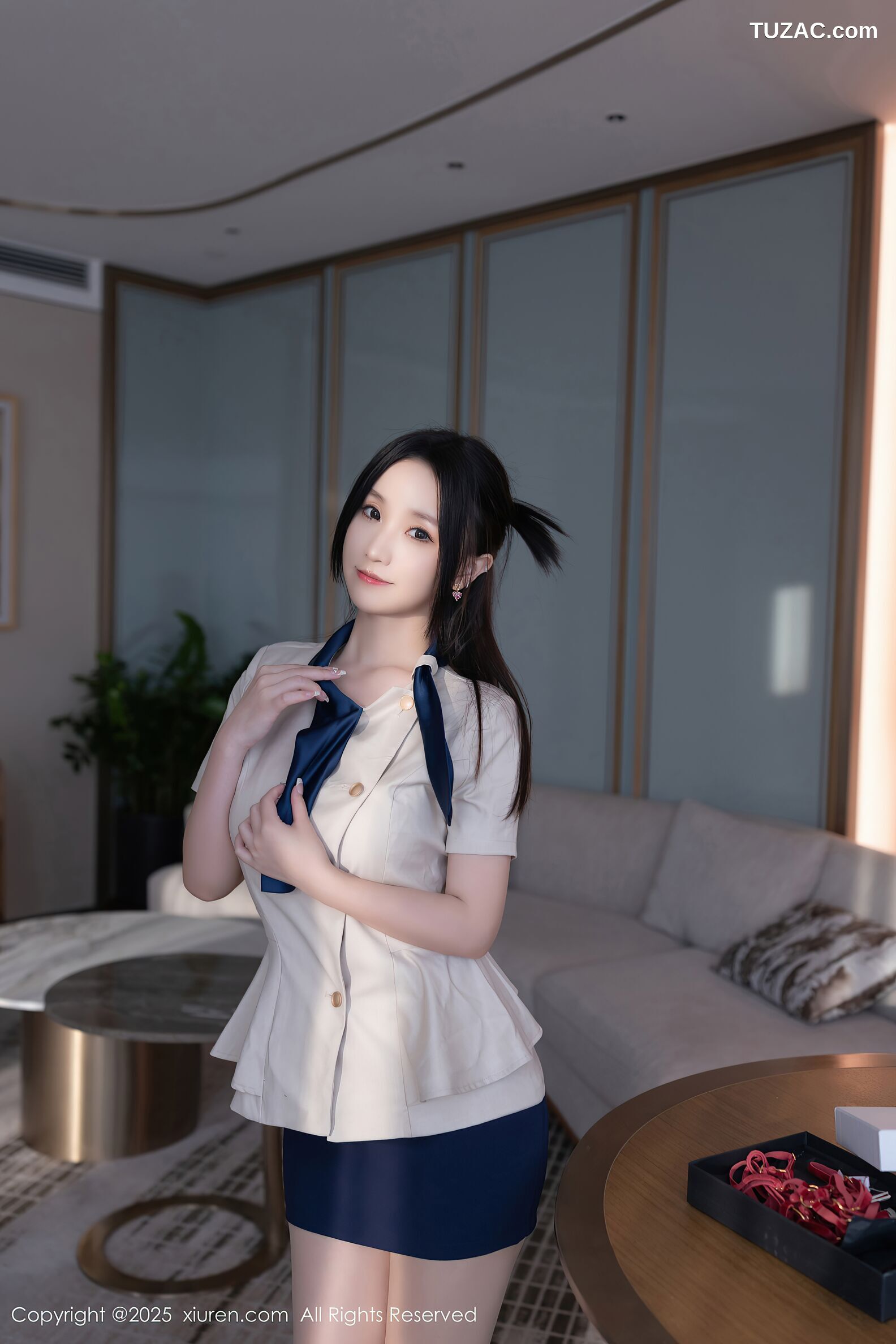 XiuRen秀人网-10697-杏子Yada-深蓝内衣诱人肉色丝袜-2025.08.27