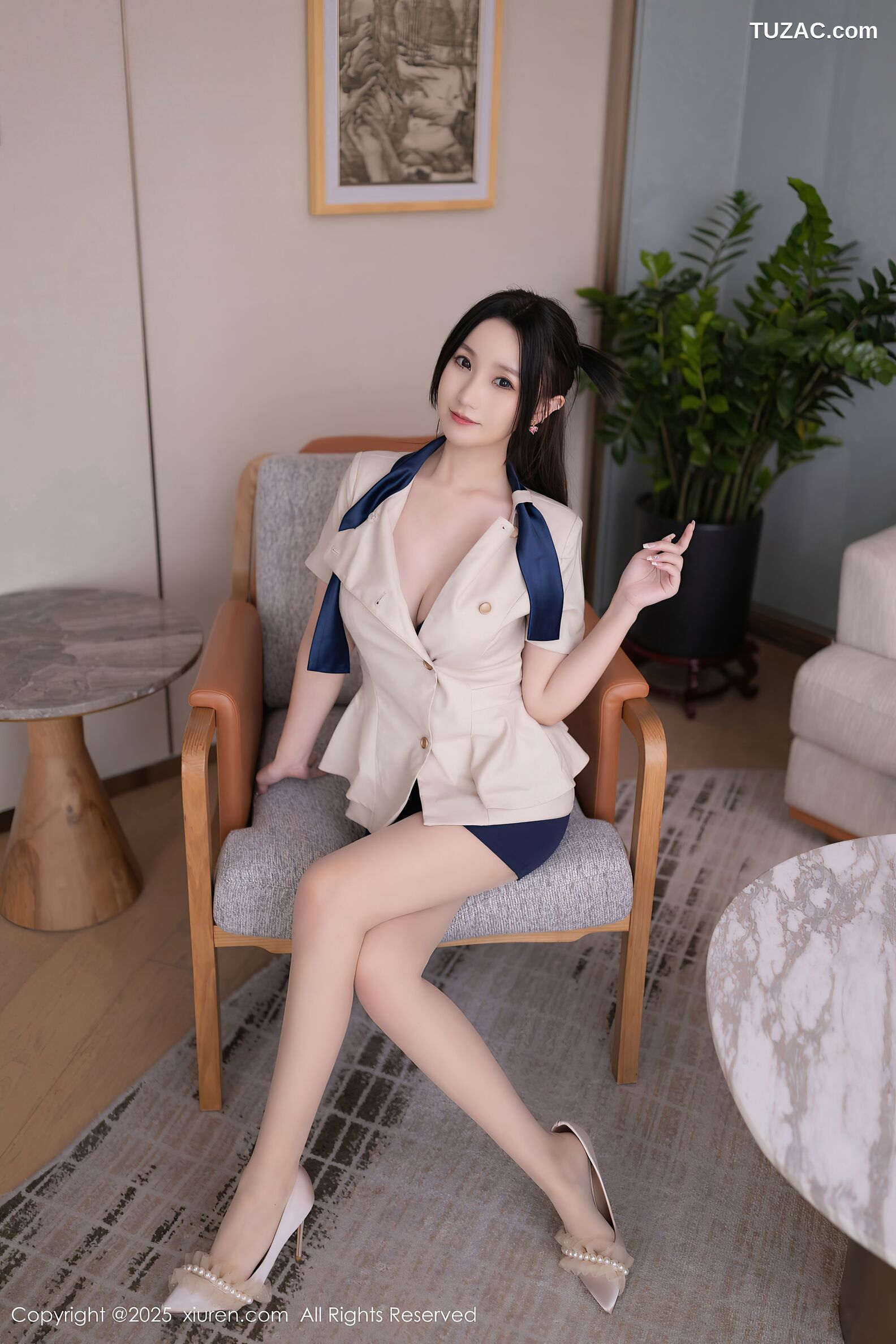 XiuRen秀人网-10697-杏子Yada-深蓝内衣诱人肉色丝袜-2025.08.27