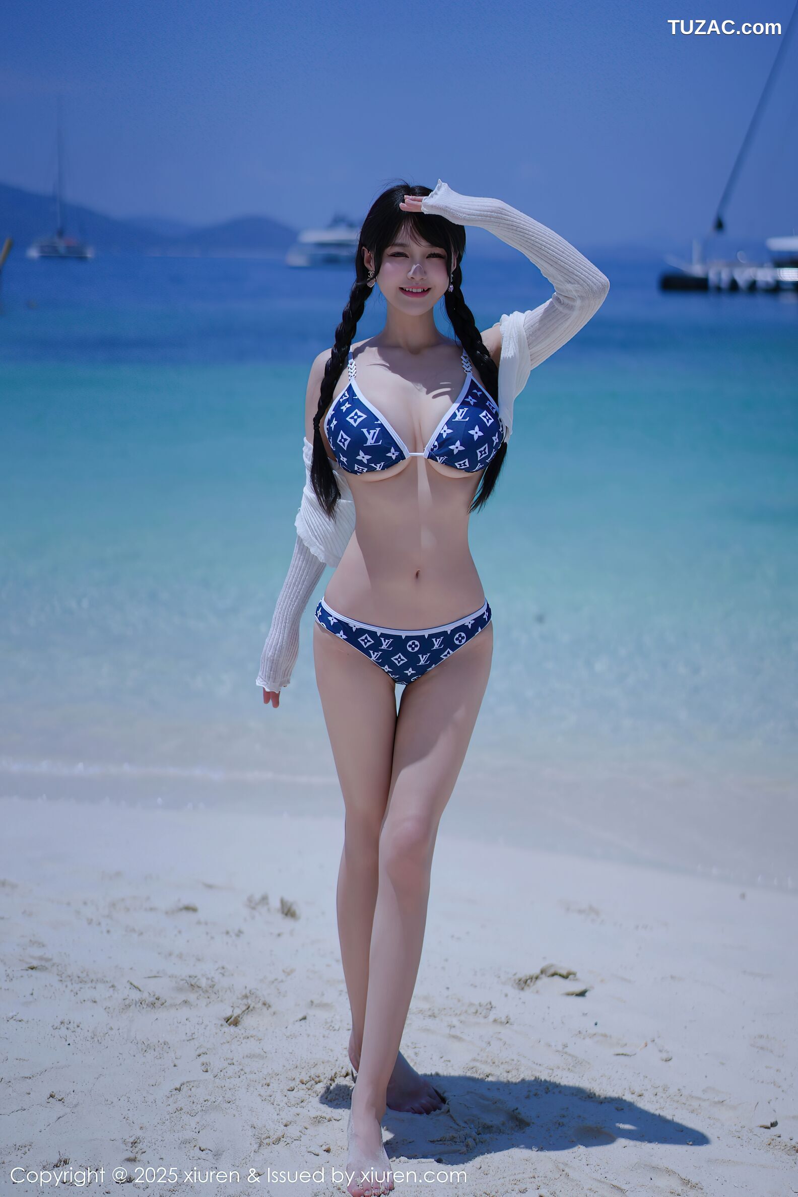 XiuRen秀人网-10699-心上可Flora-海滩深蓝比基尼-轻透黑纱黑丝-2025.08.28