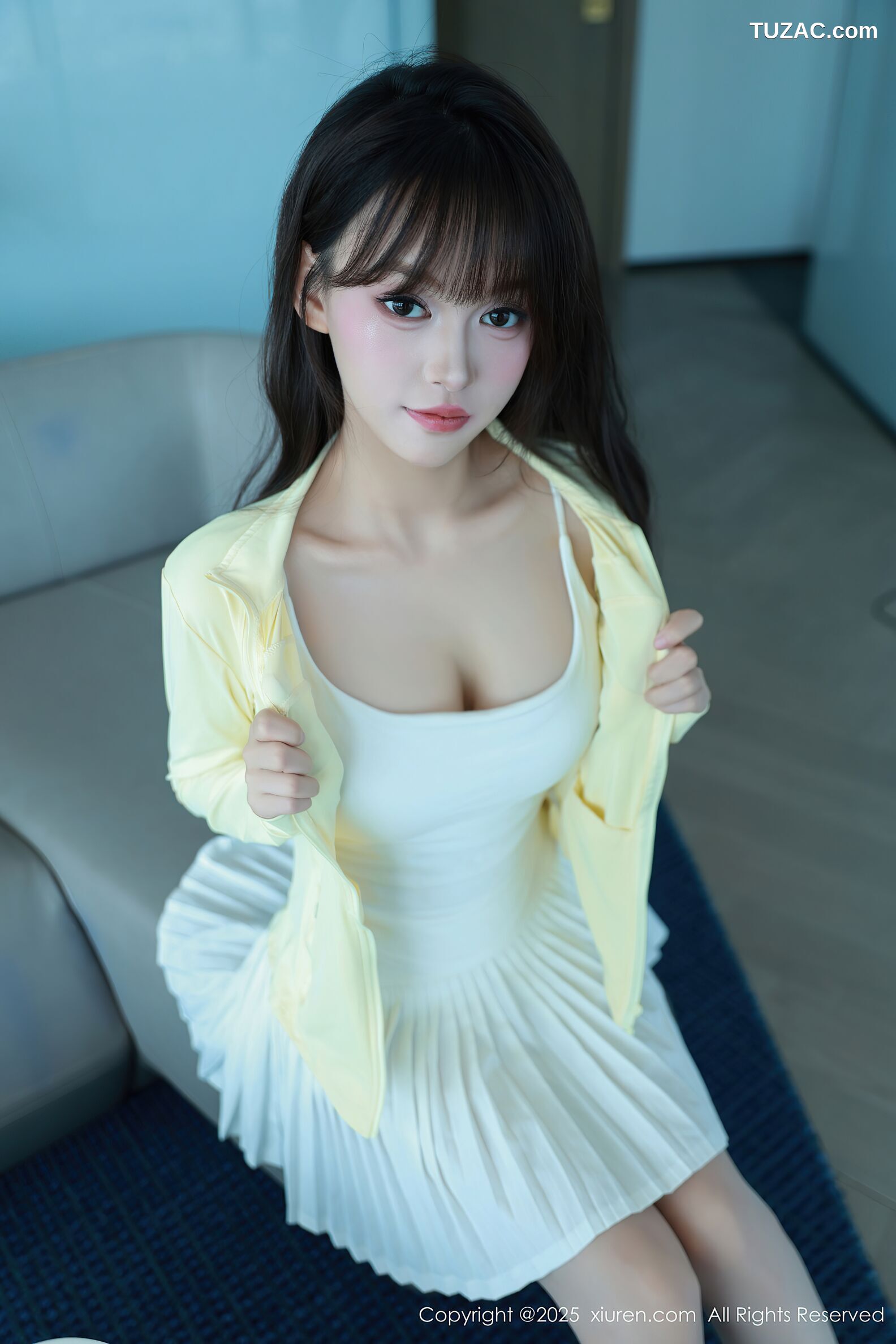XiuRen秀人网-10702-糯咪-白色短裙白色丝袜-2025.08.28