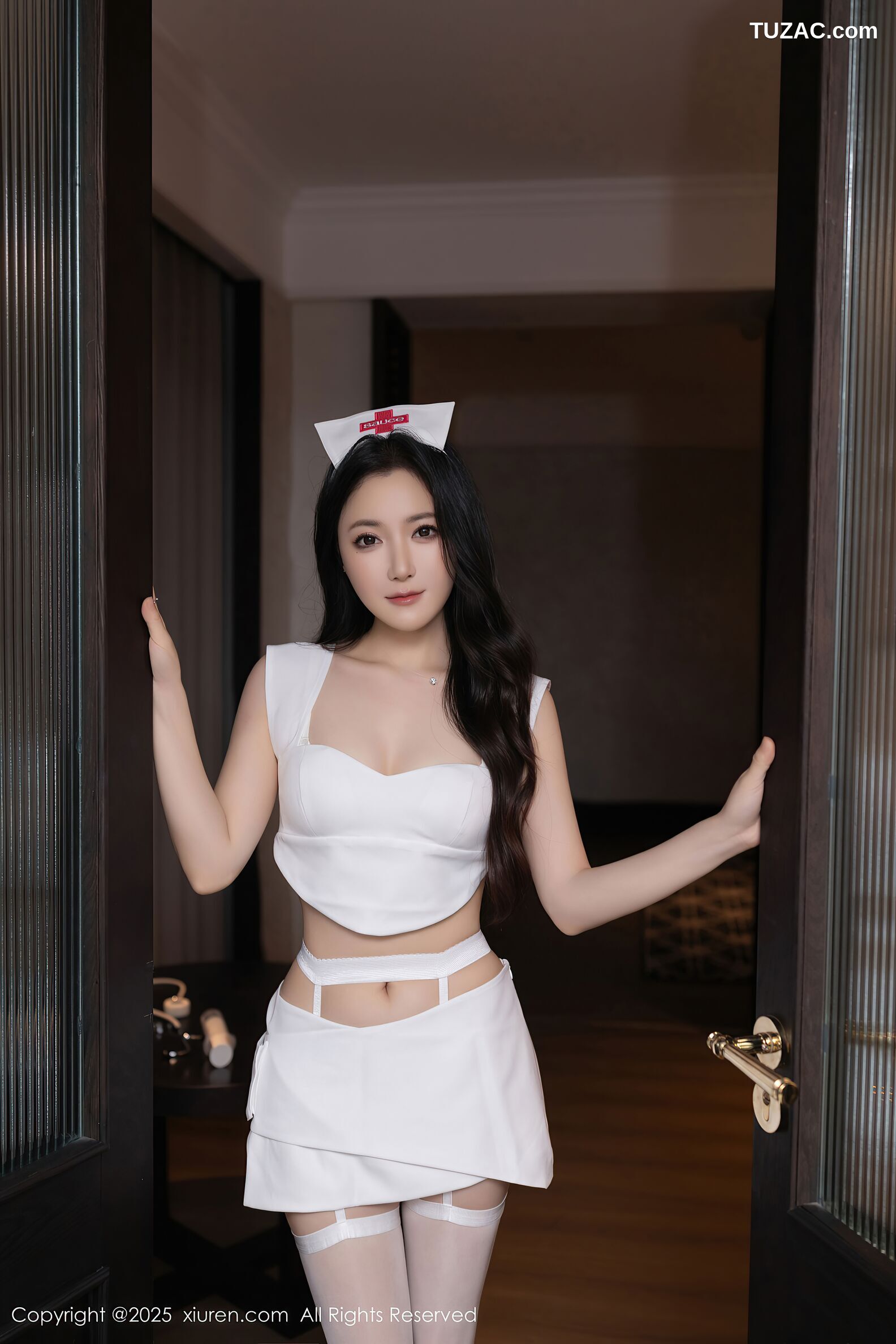 XiuRen秀人网-10711-鱼子酱Fish-白色护士制服短裙白色内衣-2025.08.29