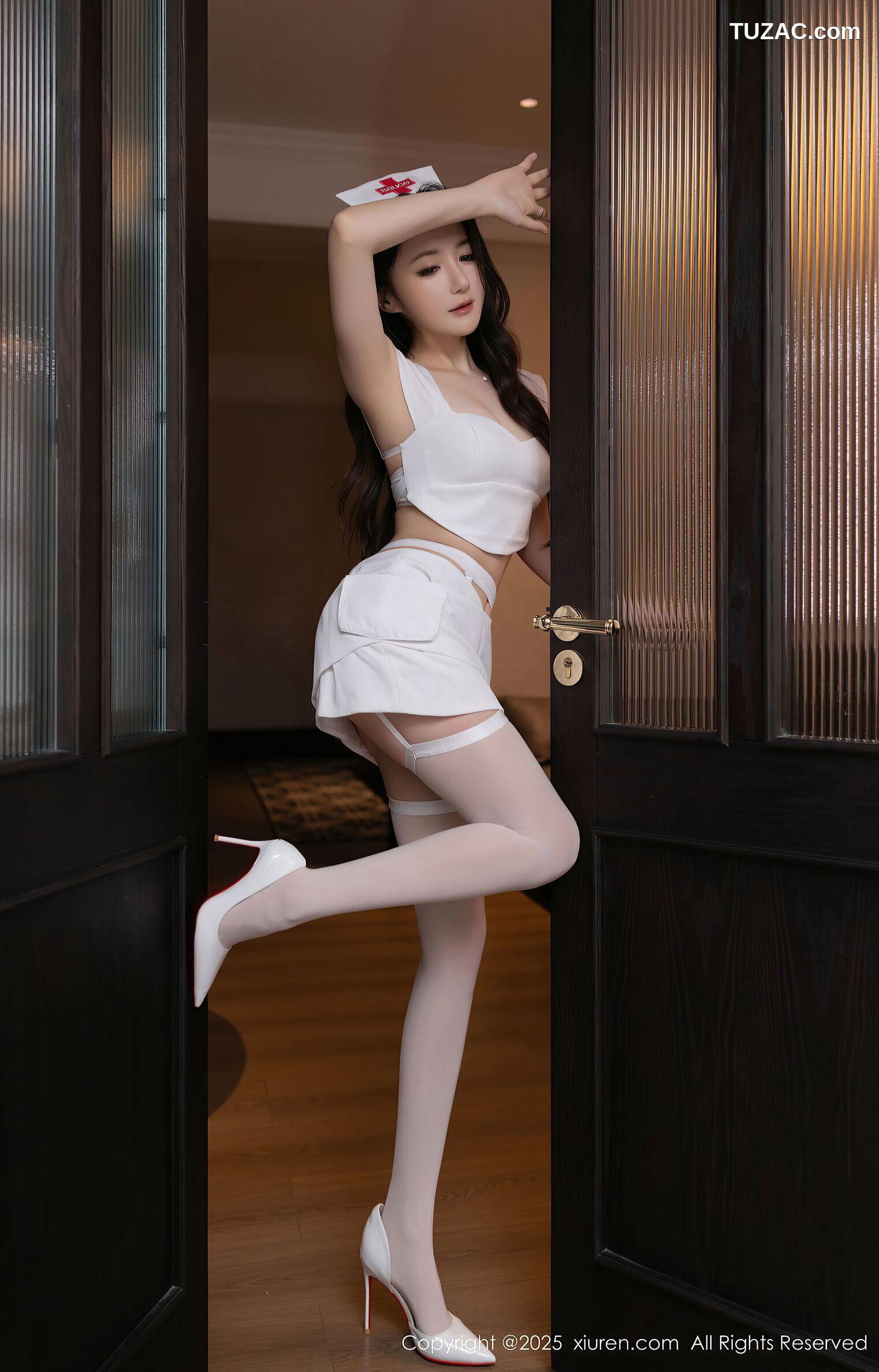 XiuRen秀人网-10711-鱼子酱Fish-白色护士制服短裙白色内衣-2025.08.29