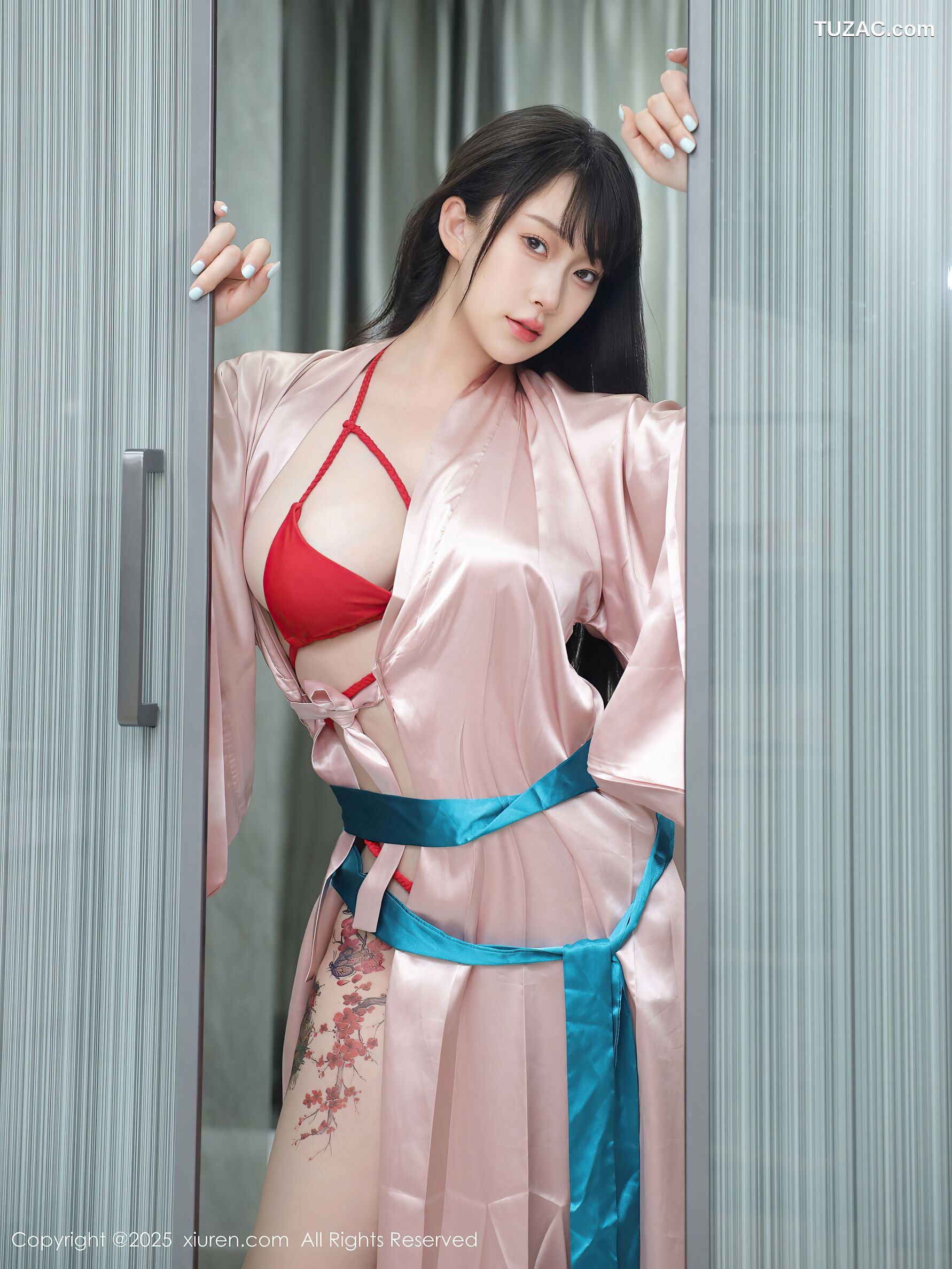 XiuRen秀人网-10724-李沁恩lrene-粉色浴袍情趣红内衣浴室场景-2025.09.03
