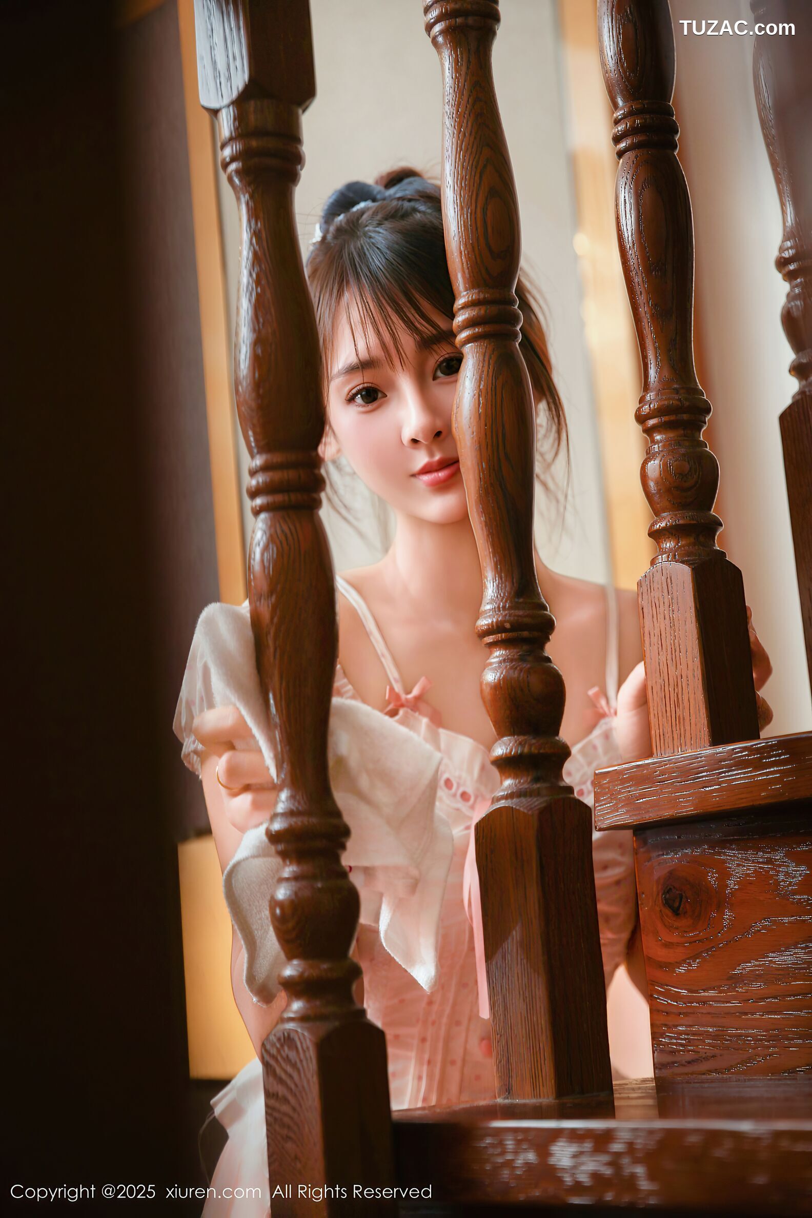 XiuRen秀人网-10730-炎恬kitty-白色吊带少女短裙香肩-2025.09.05