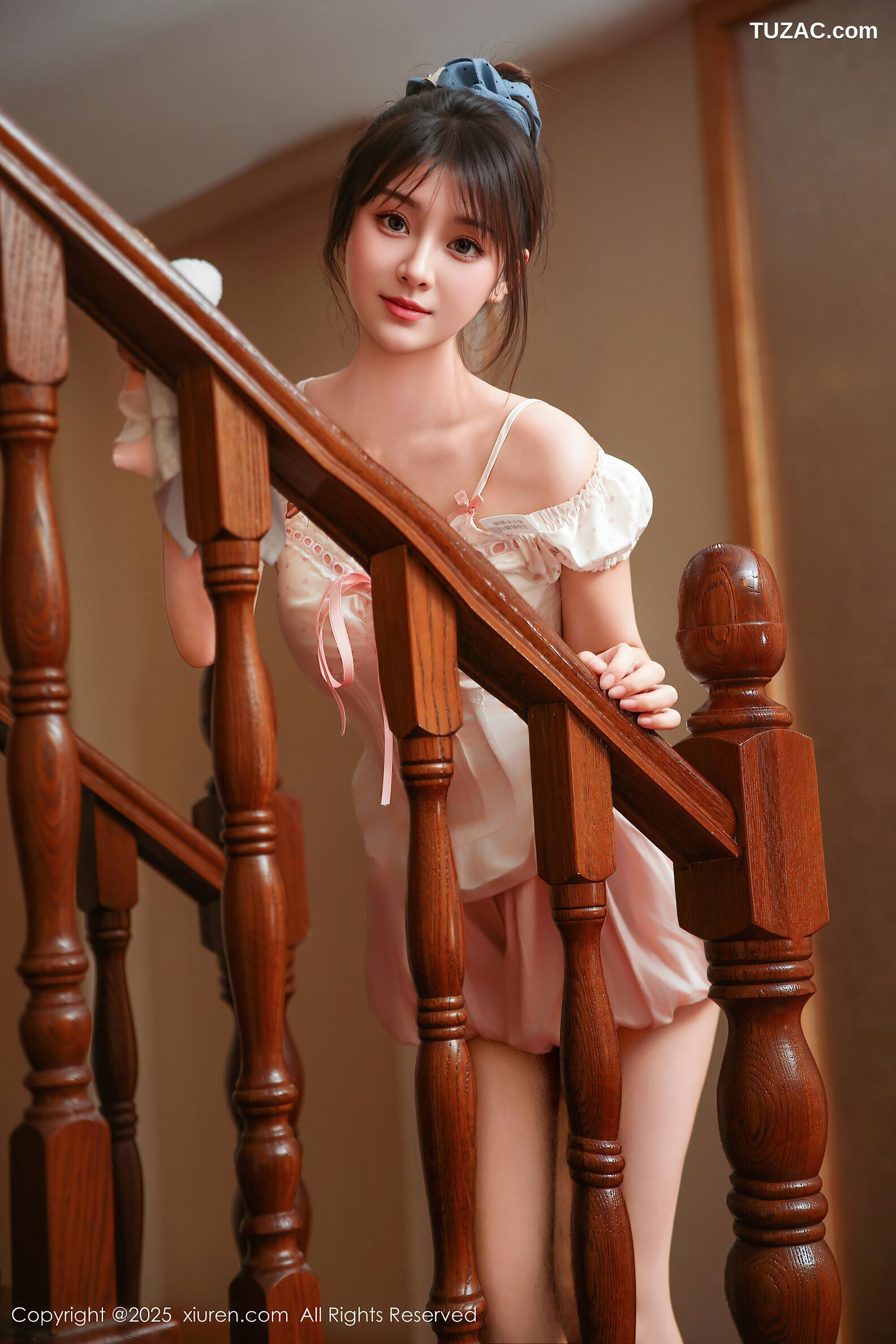 XiuRen秀人网-10730-炎恬kitty-白色吊带少女短裙香肩-2025.09.05