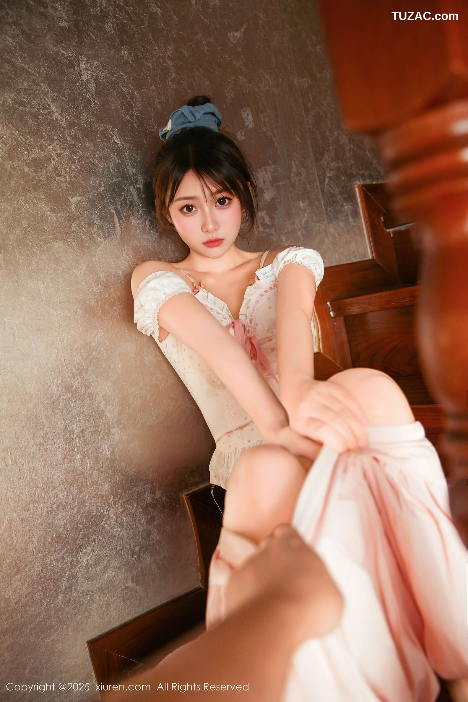 XiuRen秀人网-10730-炎恬kitty-白色吊带少女短裙香肩-2025.09.05