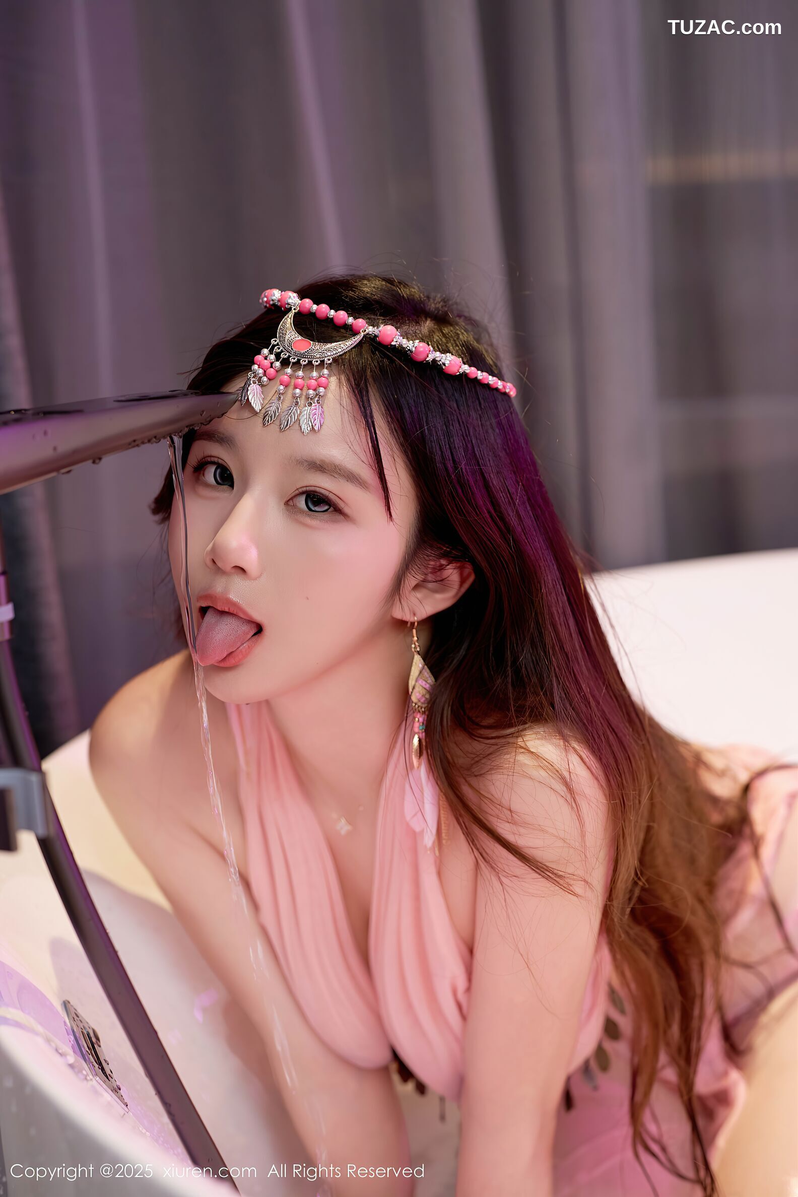 XiuRen秀人网-10731-小肉肉咪-巨乳少女民族风纱裙浴缸场景-2025.09.05