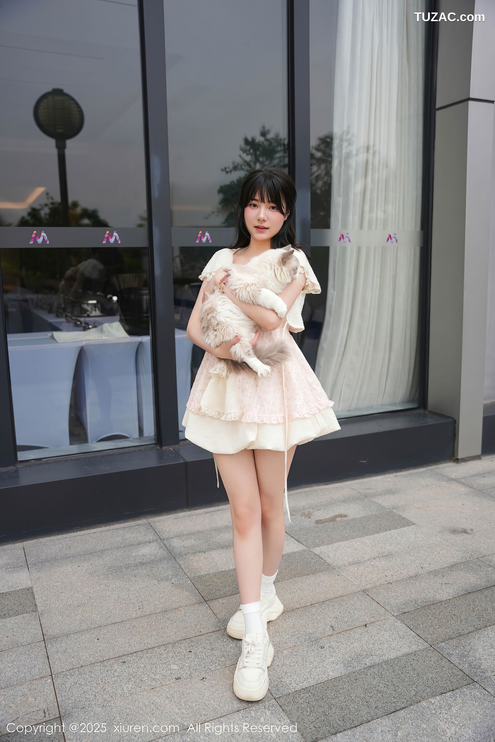 XiuRen秀人网-10734-软情-白色连衣短裙女孩与猫咪-2025.09.05