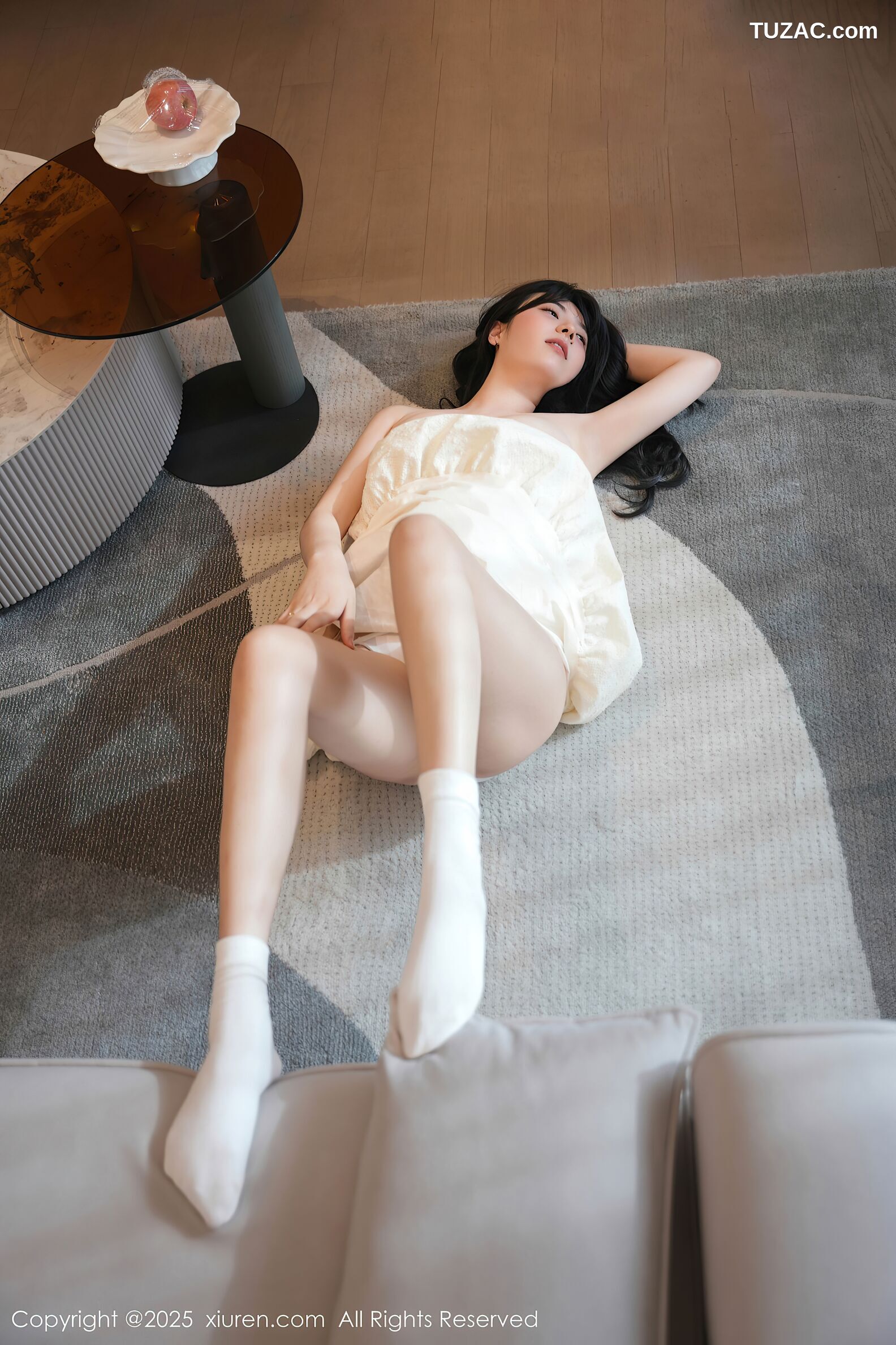 XiuRen秀人网-10734-软情-白色连衣短裙女孩与猫咪-2025.09.05