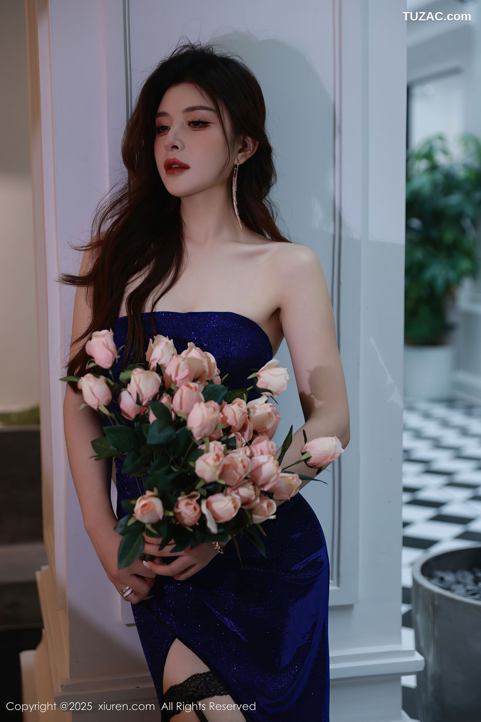 XiuRen秀人网-10740-阿依莎-蓝色抹胸长裙蓝色内衣黑丝-2025.09.08