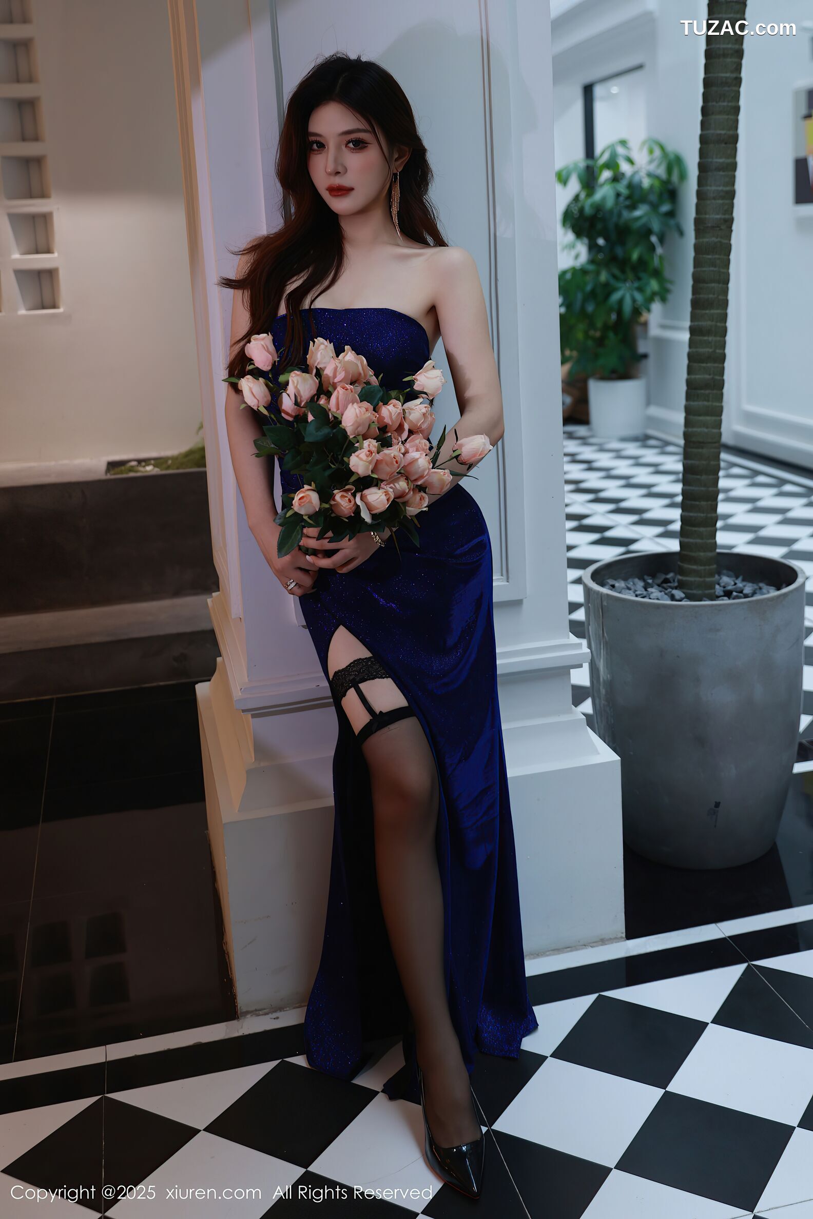 XiuRen秀人网-10740-阿依莎-蓝色抹胸长裙蓝色内衣黑丝-2025.09.08