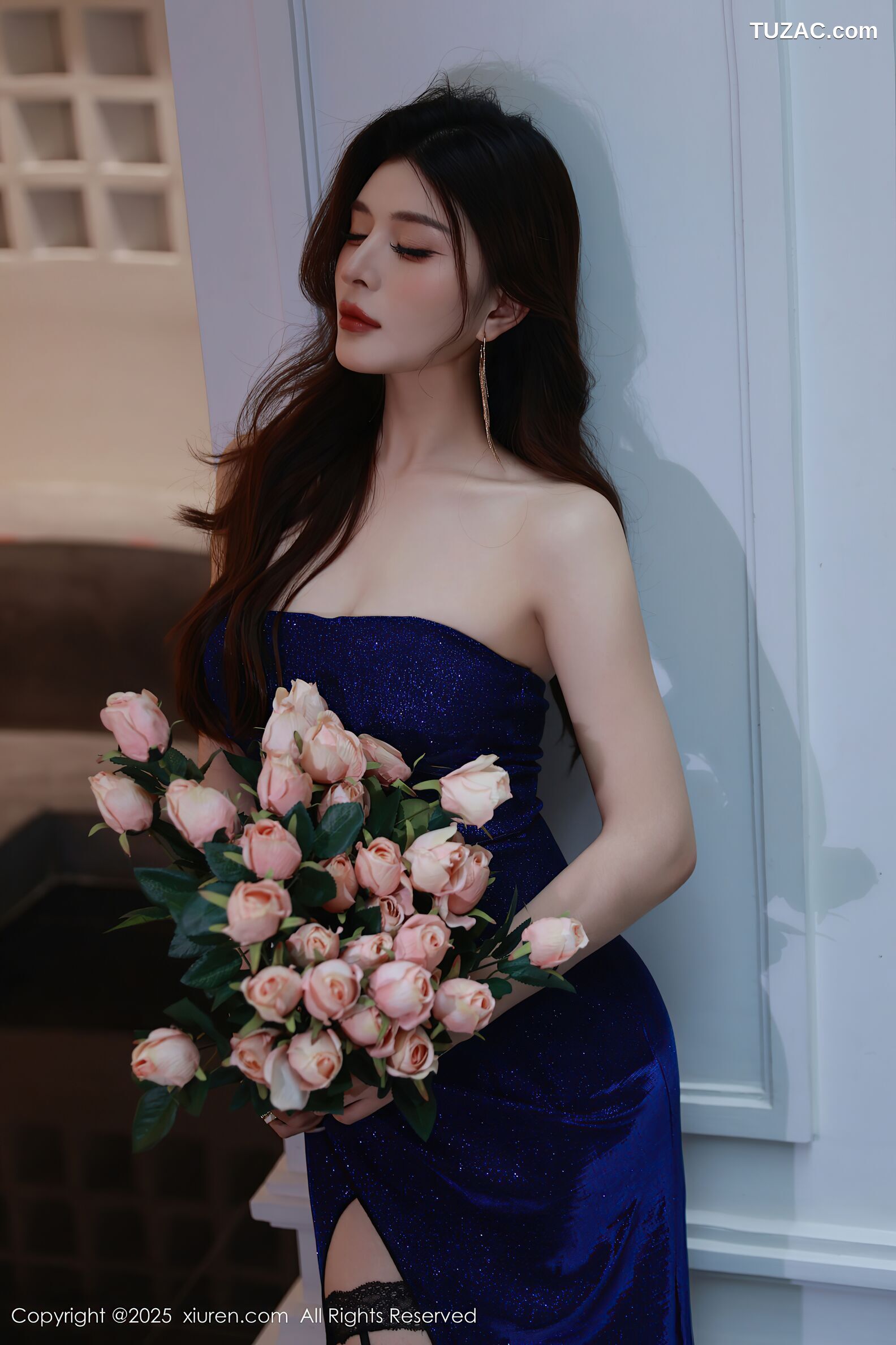 XiuRen秀人网-10740-阿依莎-蓝色抹胸长裙蓝色内衣黑丝-2025.09.08