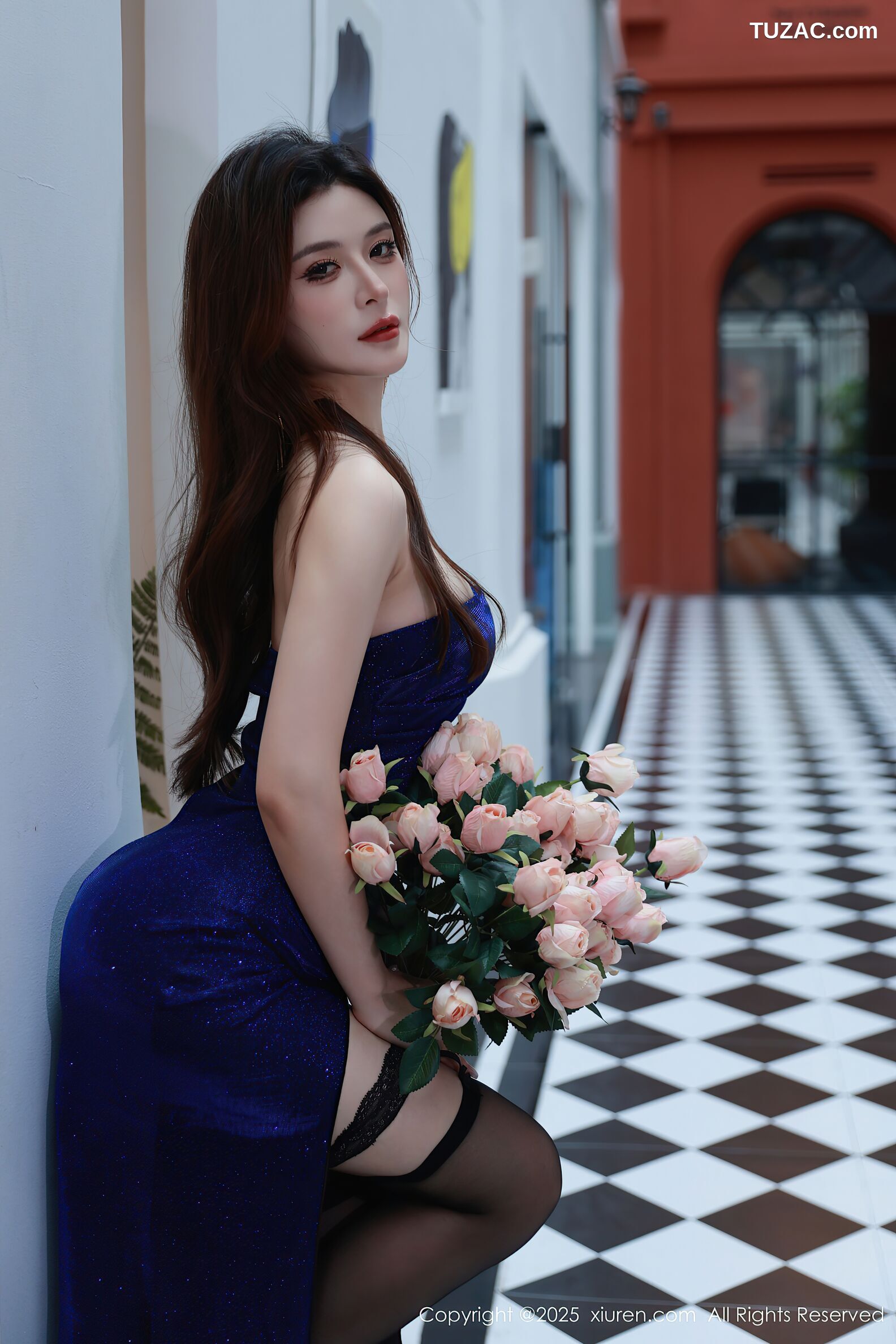 XiuRen秀人网-10740-阿依莎-蓝色抹胸长裙蓝色内衣黑丝-2025.09.08
