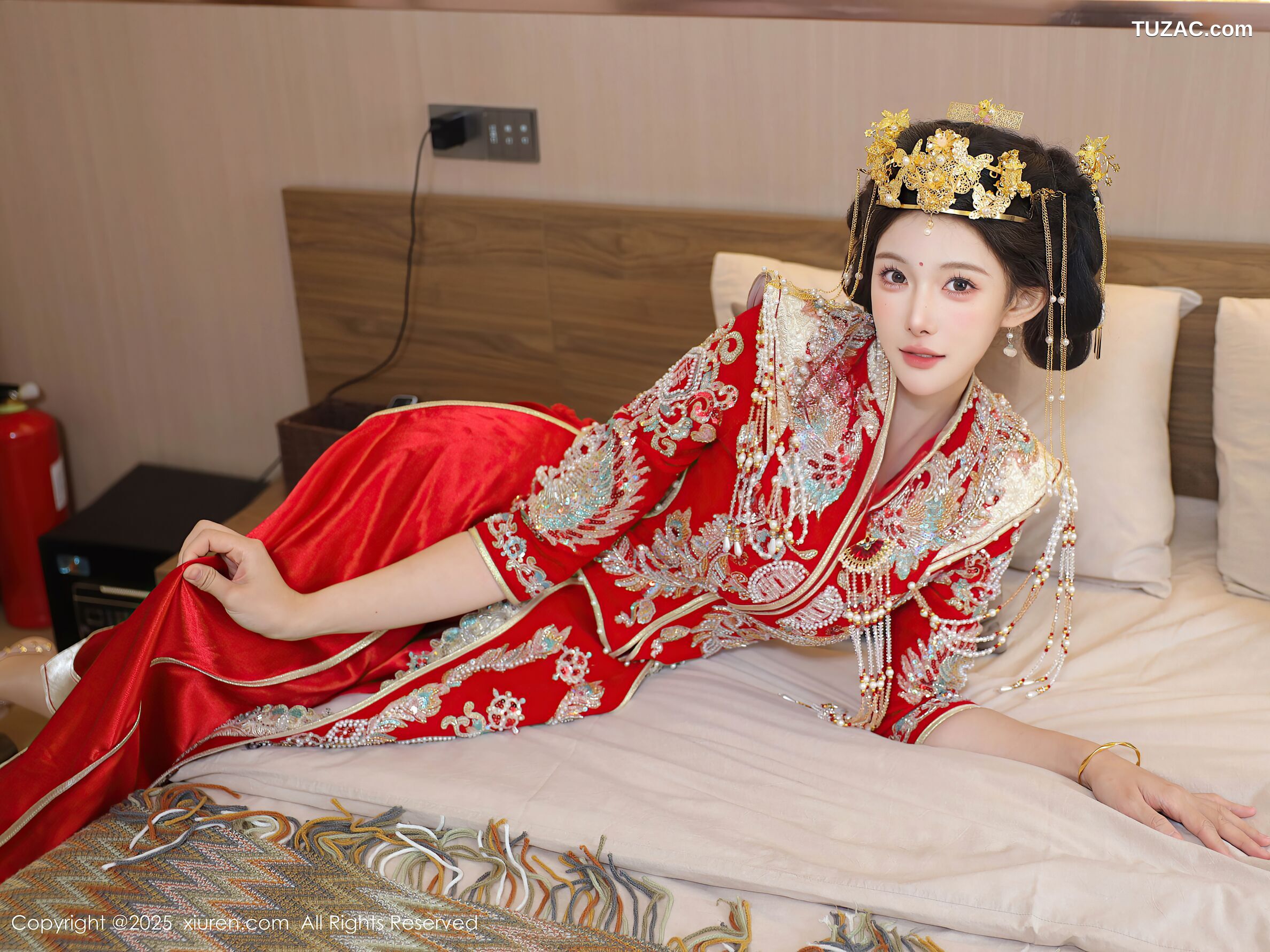 XiuRen秀人网-10742-梨霜儿-新娘红装红色内衣-2025.09.08