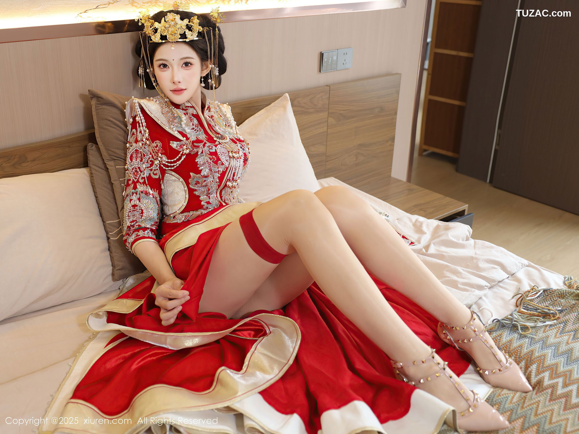 XiuRen秀人网-10742-梨霜儿-新娘红装红色内衣-2025.09.08