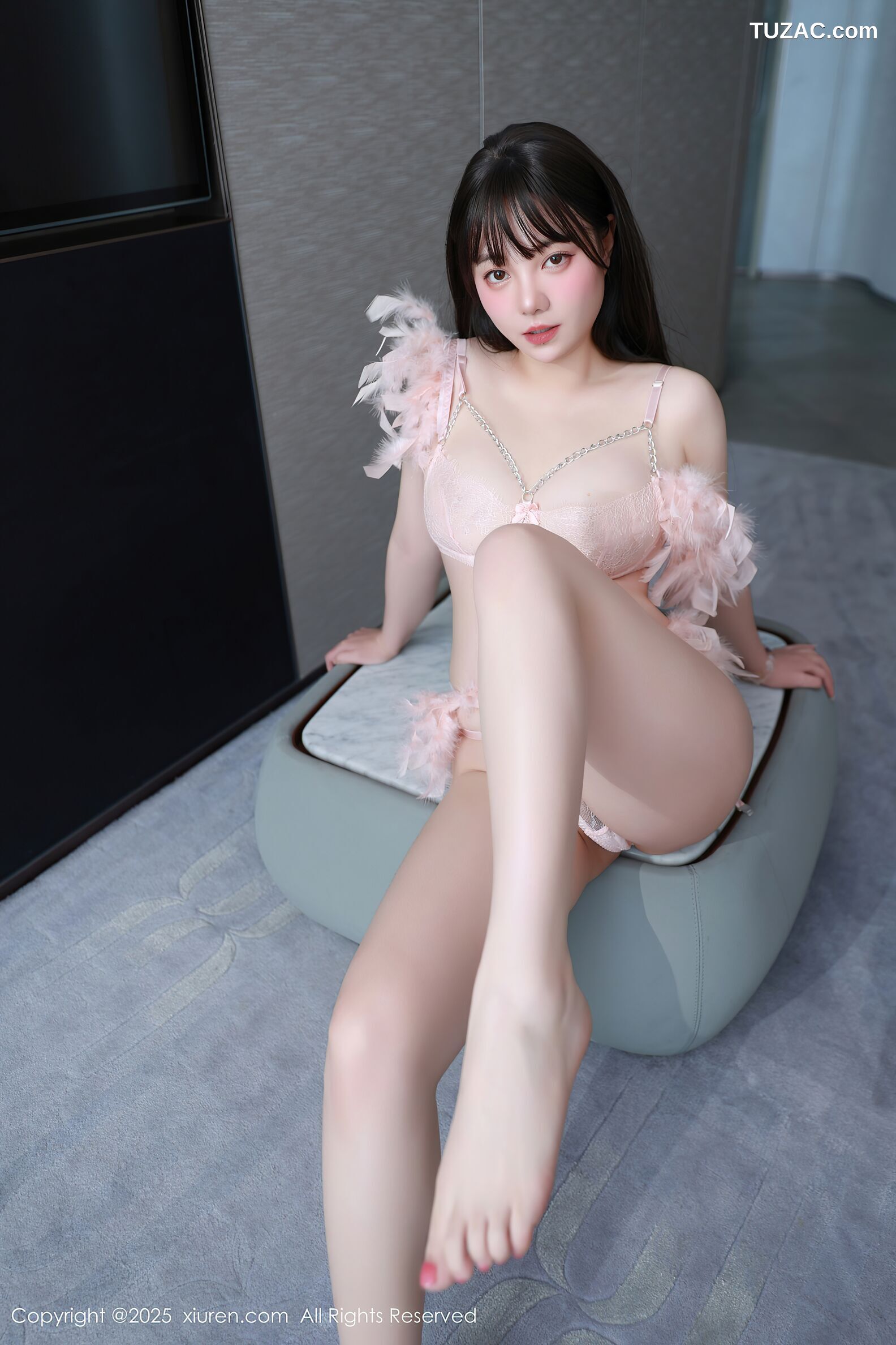 XiuRen秀人网-10746-软情-白色吊带粉色内衣曼妙身姿-2025.09.09