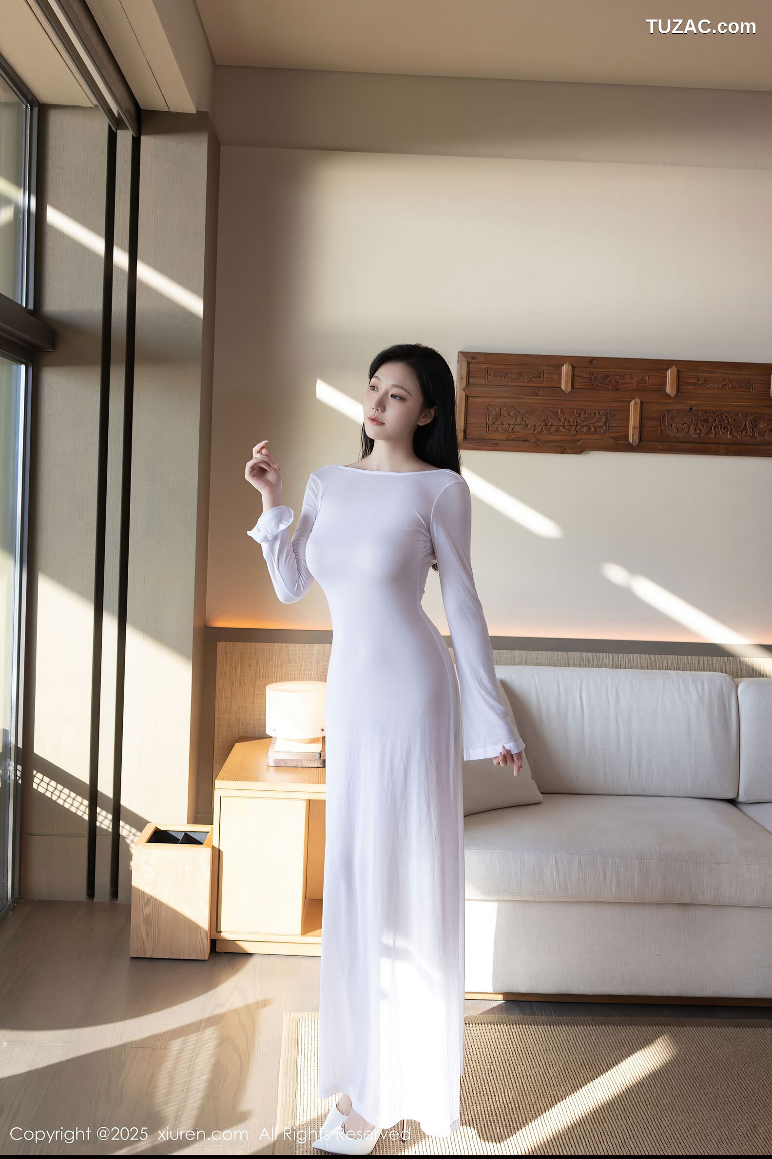 XiuRen秀人网-10747-安然anran-白色紧身连衣长裙裙诱人肉丝-2025.09.09