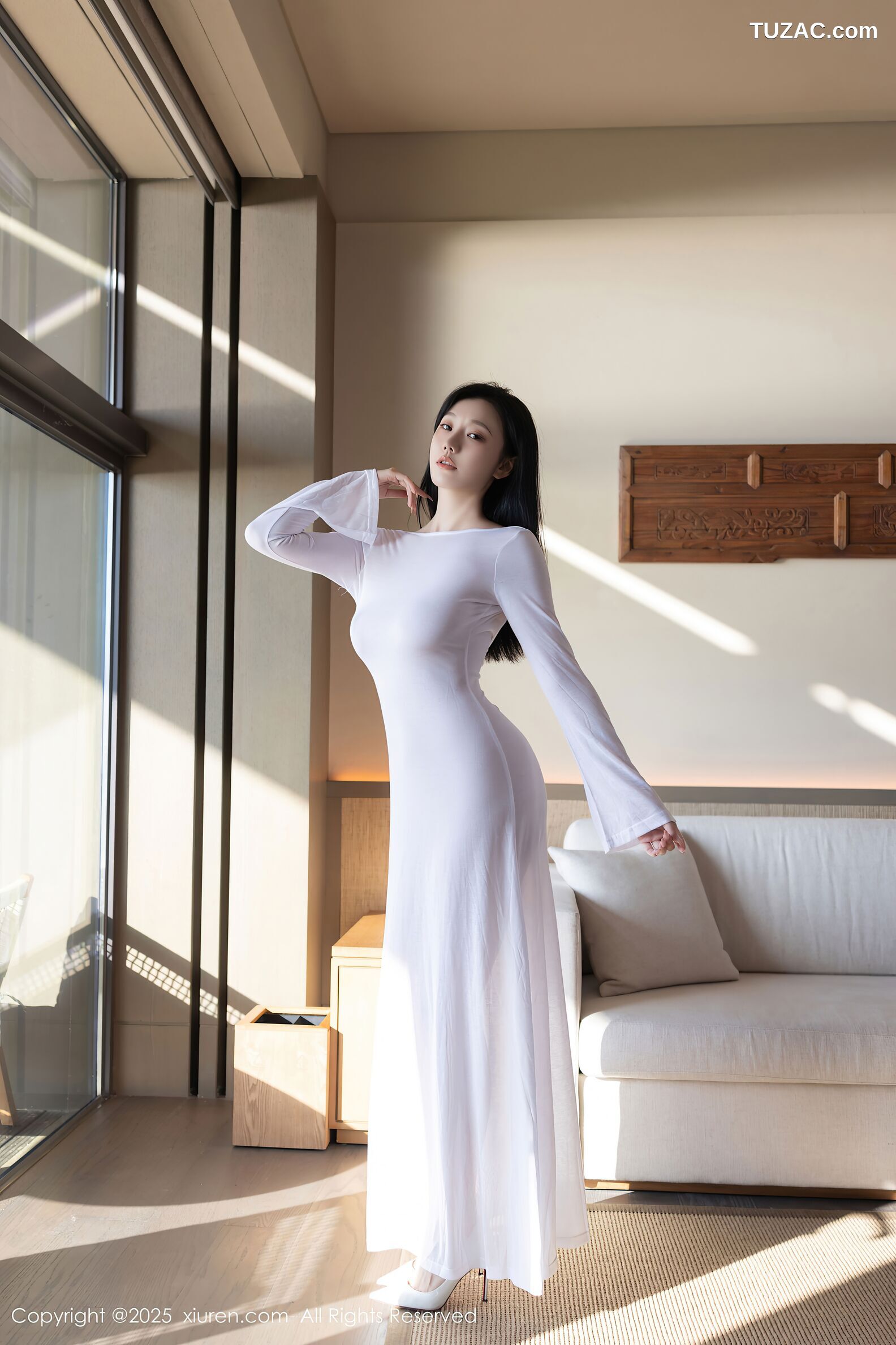 XiuRen秀人网-10747-安然anran-白色紧身连衣长裙裙诱人肉丝-2025.09.09