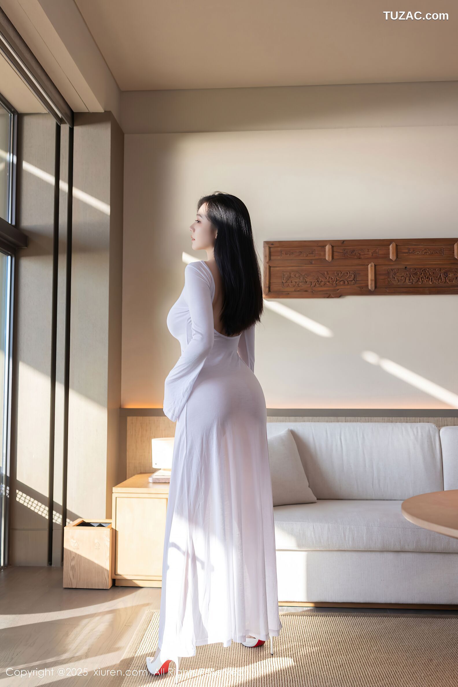 XiuRen秀人网-10747-安然anran-白色紧身连衣长裙裙诱人肉丝-2025.09.09