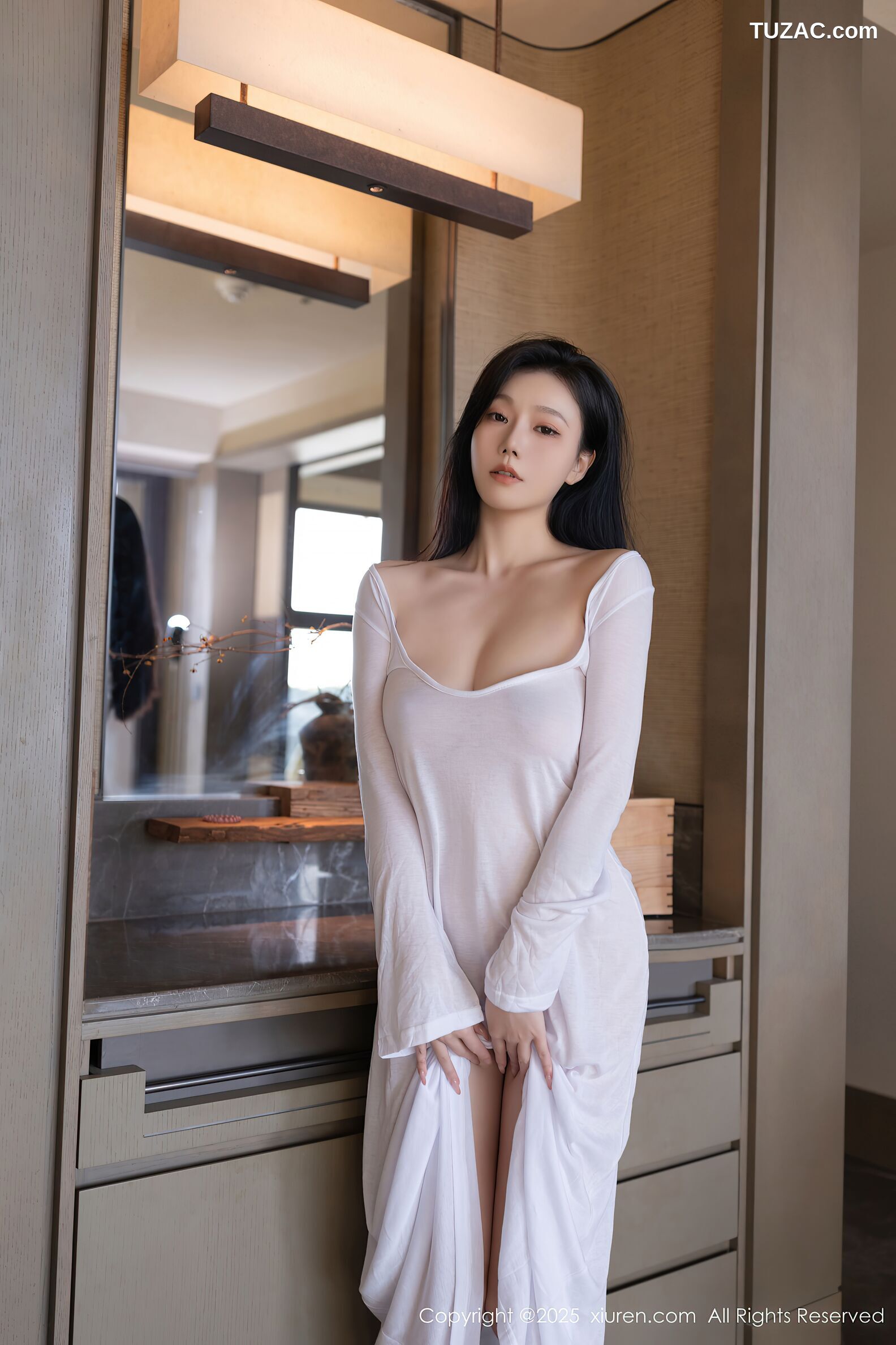 XiuRen秀人网-10747-安然anran-白色紧身连衣长裙裙诱人肉丝-2025.09.09