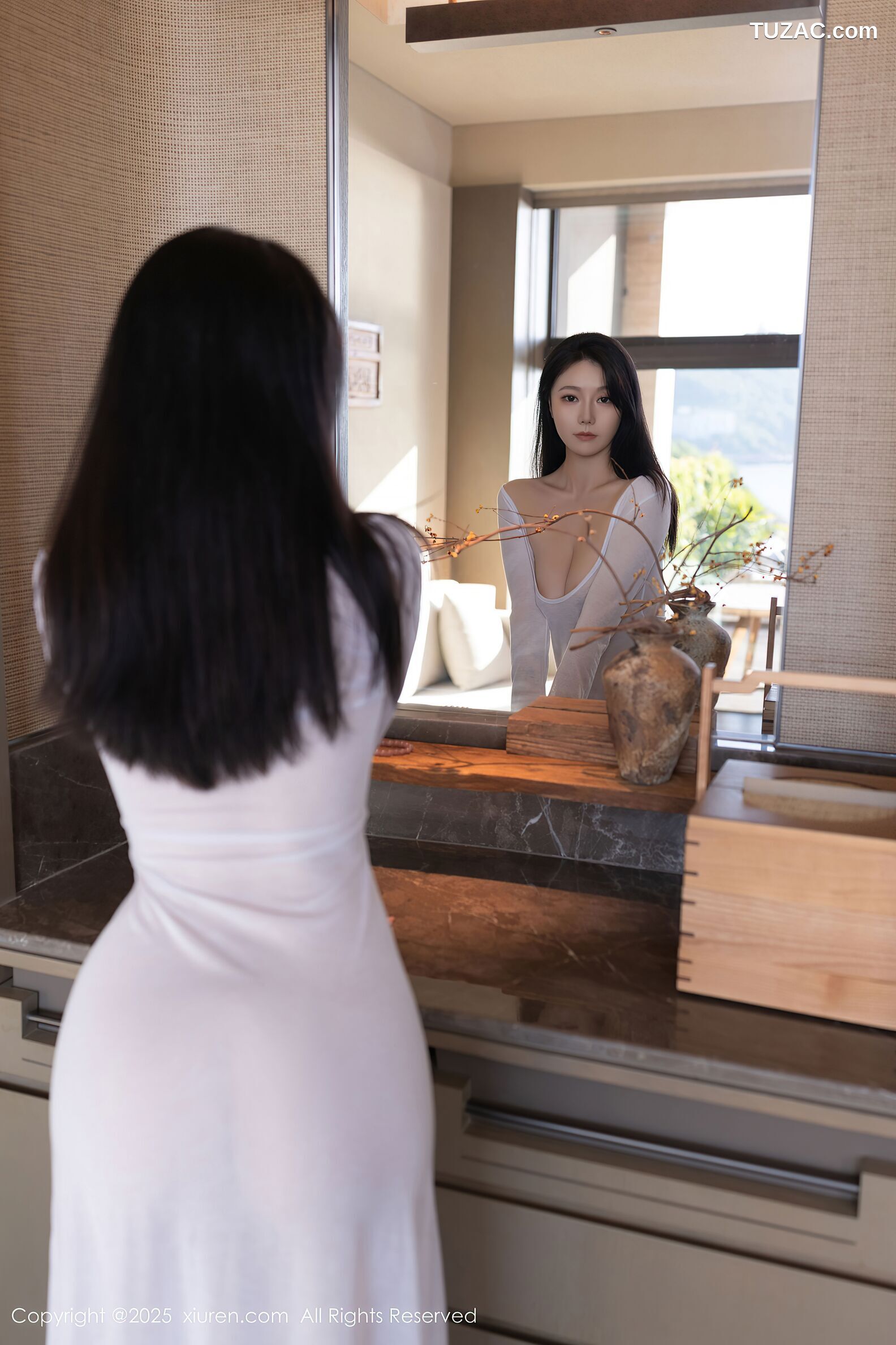 XiuRen秀人网-10747-安然anran-白色紧身连衣长裙裙诱人肉丝-2025.09.09