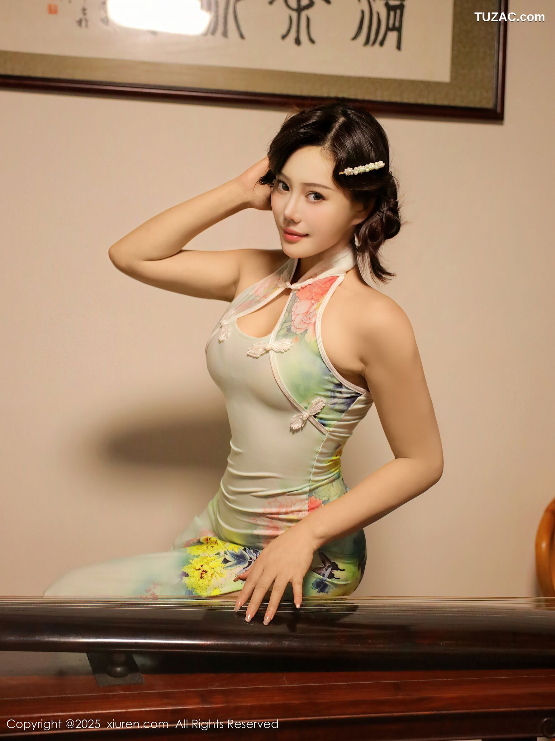 XiuRen秀人网-10749-莉莉安娜o-淡绿情趣旗袍-2025.09.10