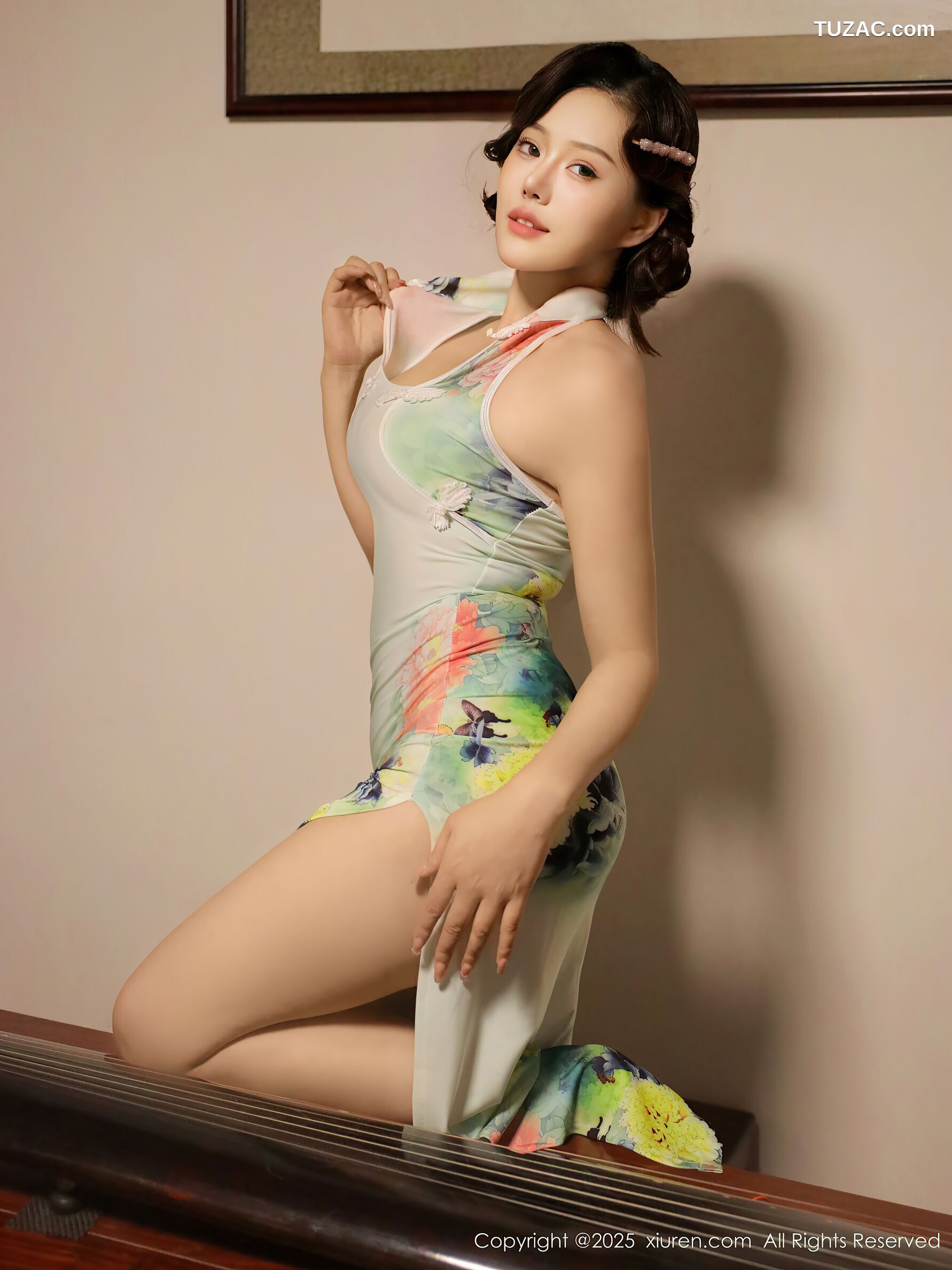 XiuRen秀人网-10749-莉莉安娜o-淡绿情趣旗袍-2025.09.10