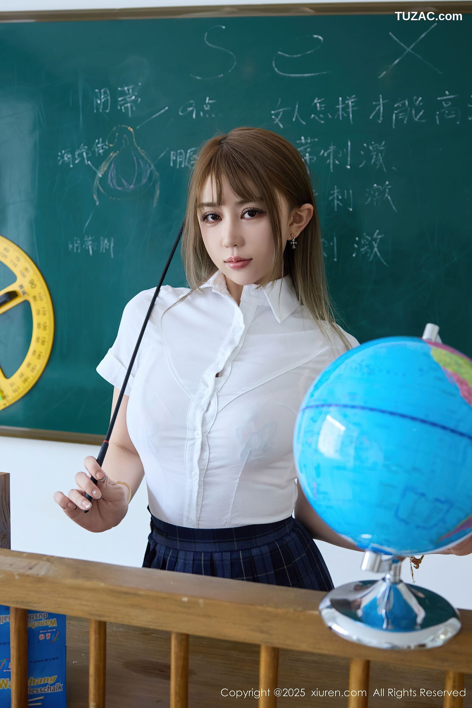 XiuRen秀人网-10750-Zoe柚柚-JK教室场景白衬衫深蓝格子裙肉色内衣-2025.09.10