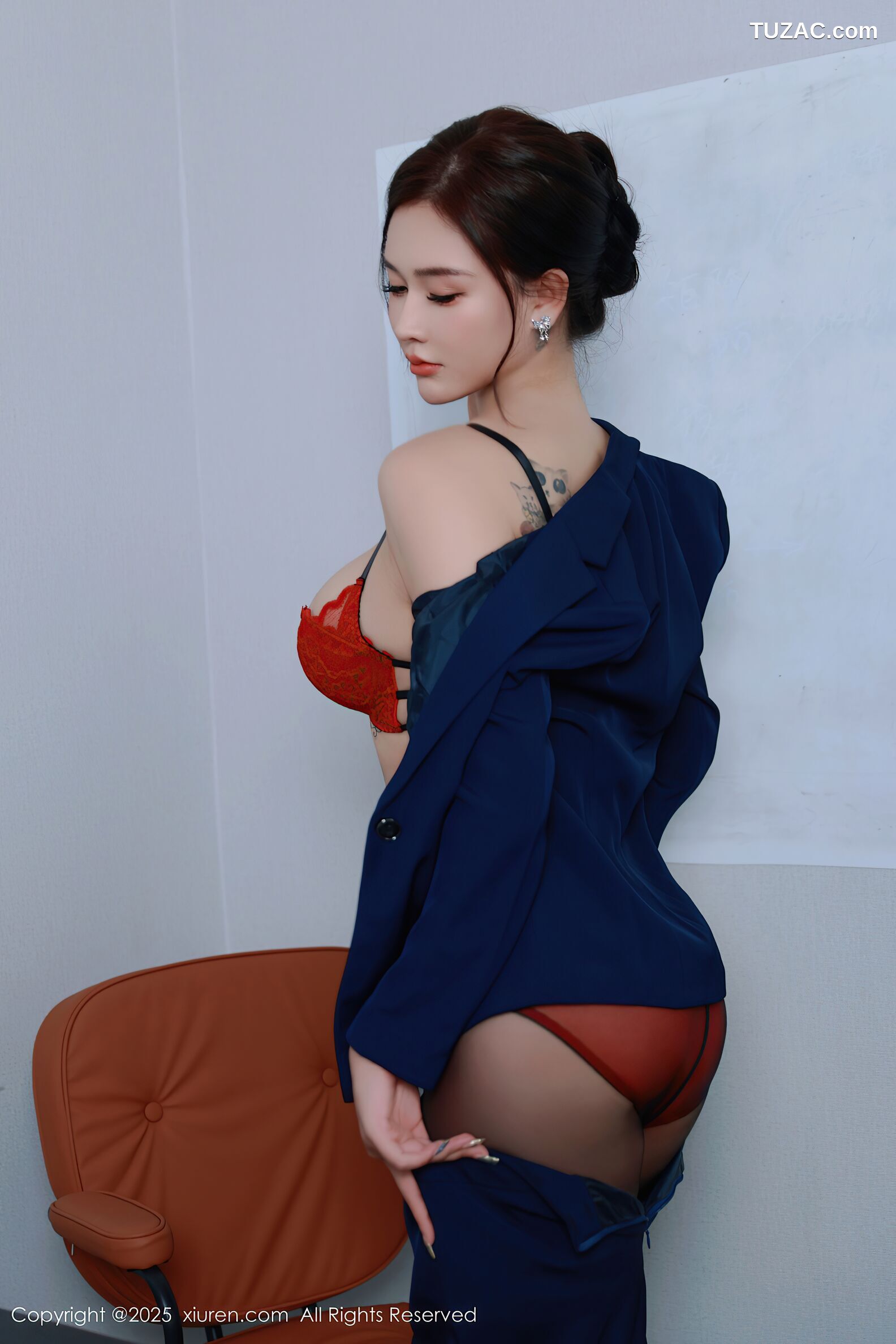 XiuRen秀人网-10751-娜比-OL深蓝裙装红色内衣黑丝-2025.09.10
