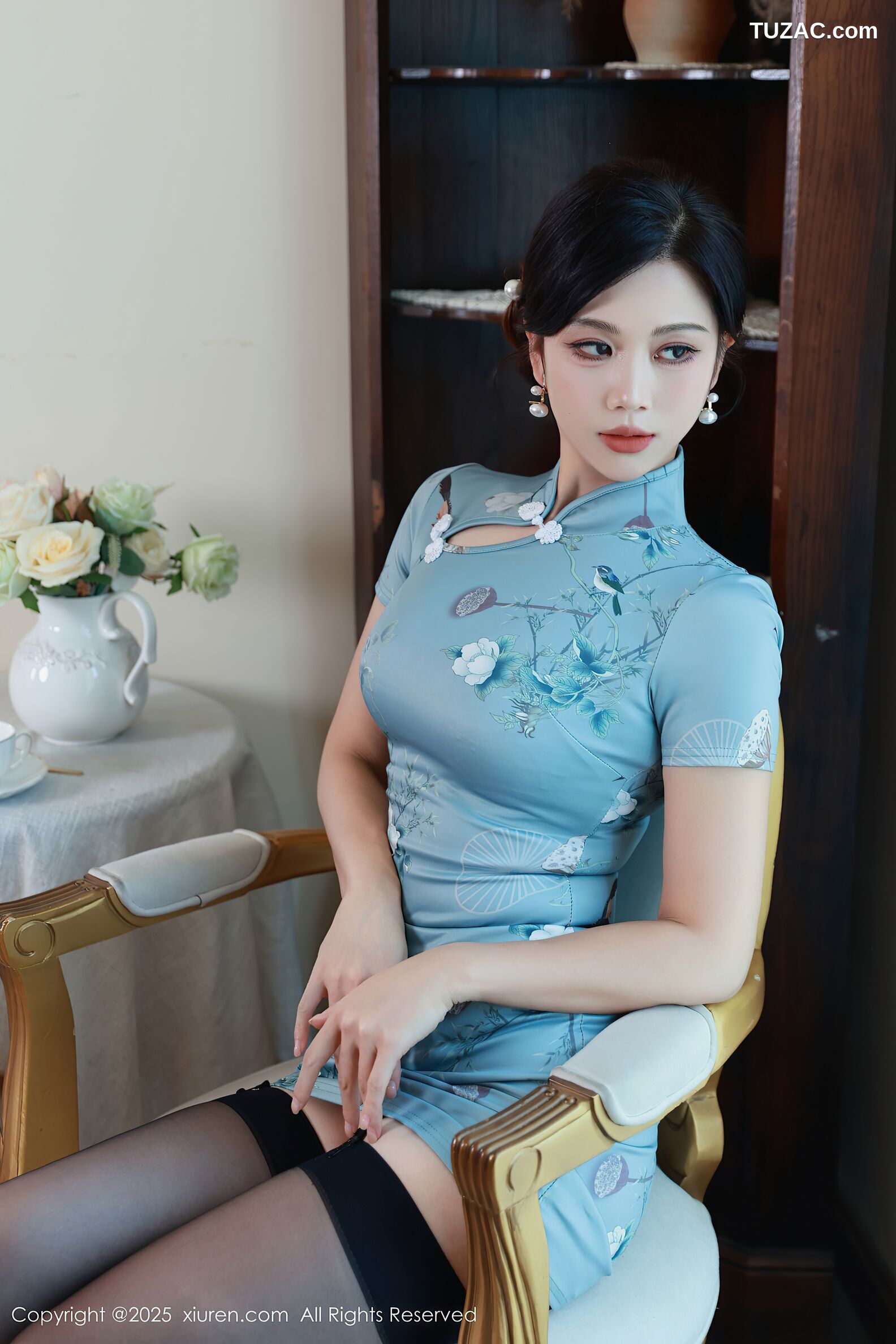 XiuRen秀人网-10753-玫瑰我爱你-蓝色旗袍短裙黑蕾丝内衣黑丝-2025.09.11