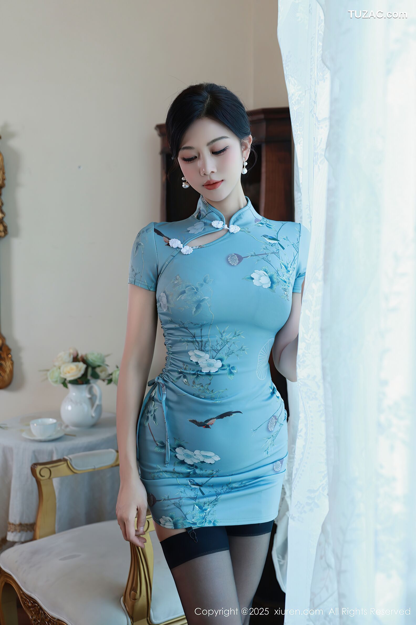 XiuRen秀人网-10753-玫瑰我爱你-蓝色旗袍短裙黑蕾丝内衣黑丝-2025.09.11
