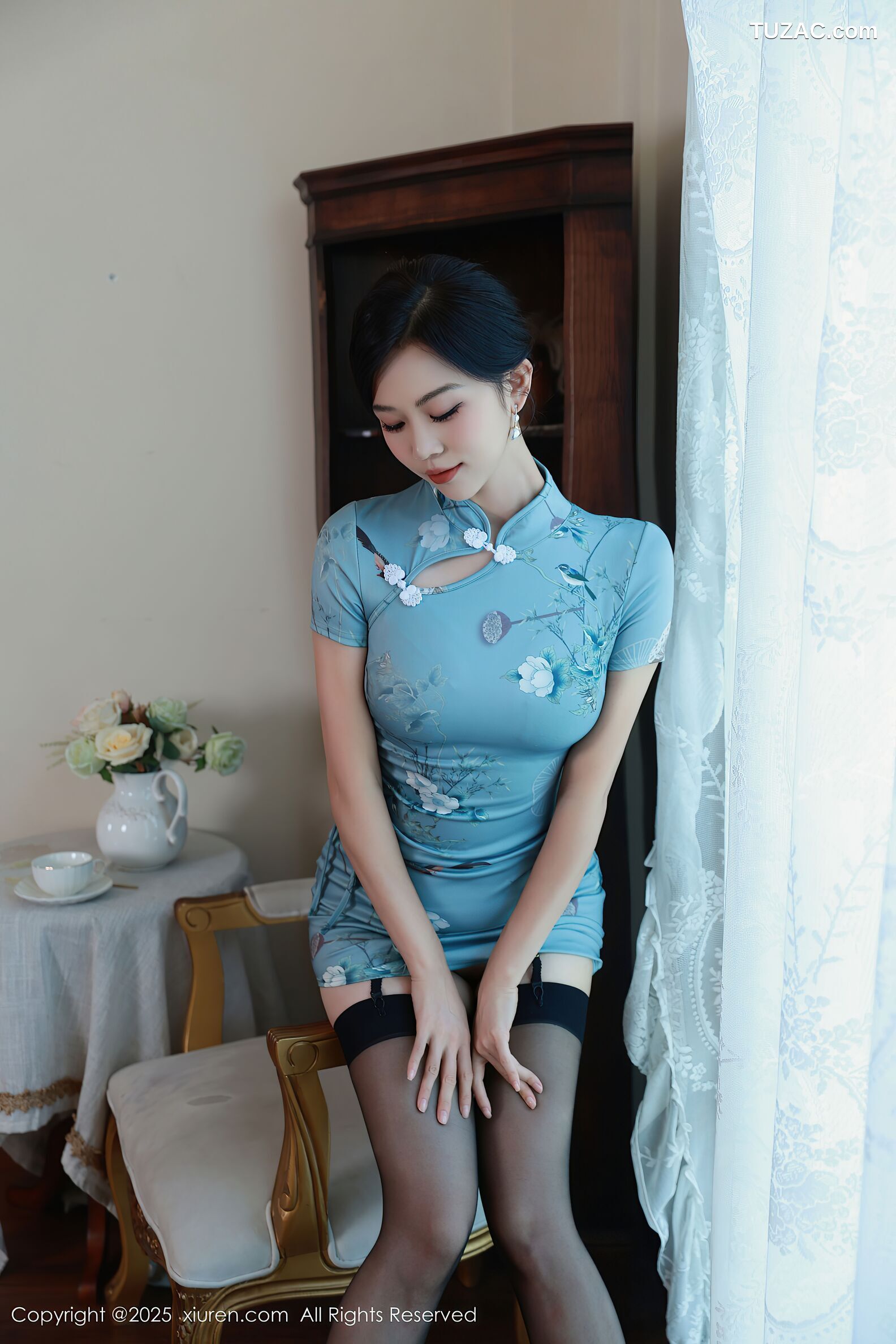XiuRen秀人网-10753-玫瑰我爱你-蓝色旗袍短裙黑蕾丝内衣黑丝-2025.09.11