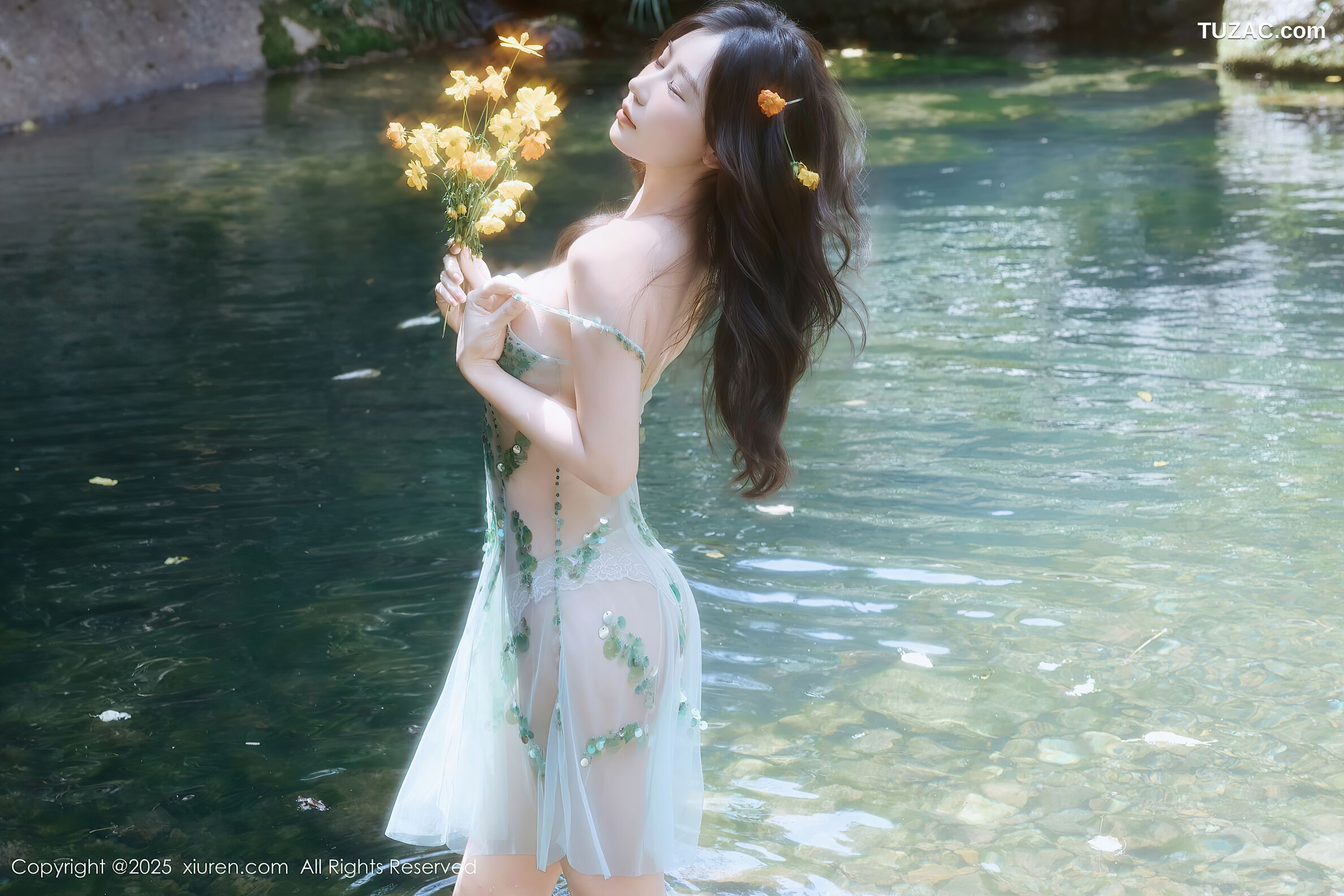 XiuRen秀人网-10756-尹甜甜-户外小溪场景淡绿轻透亮片纱裙爆乳-2025.09.11
