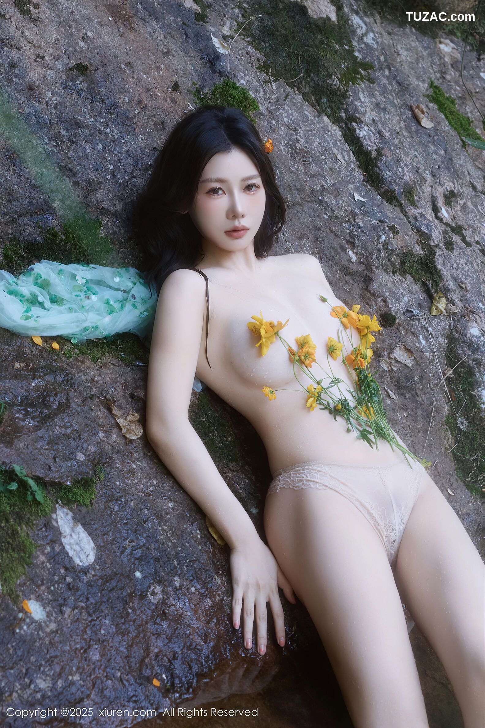 XiuRen秀人网-10756-尹甜甜-户外小溪场景淡绿轻透亮片纱裙爆乳-2025.09.11