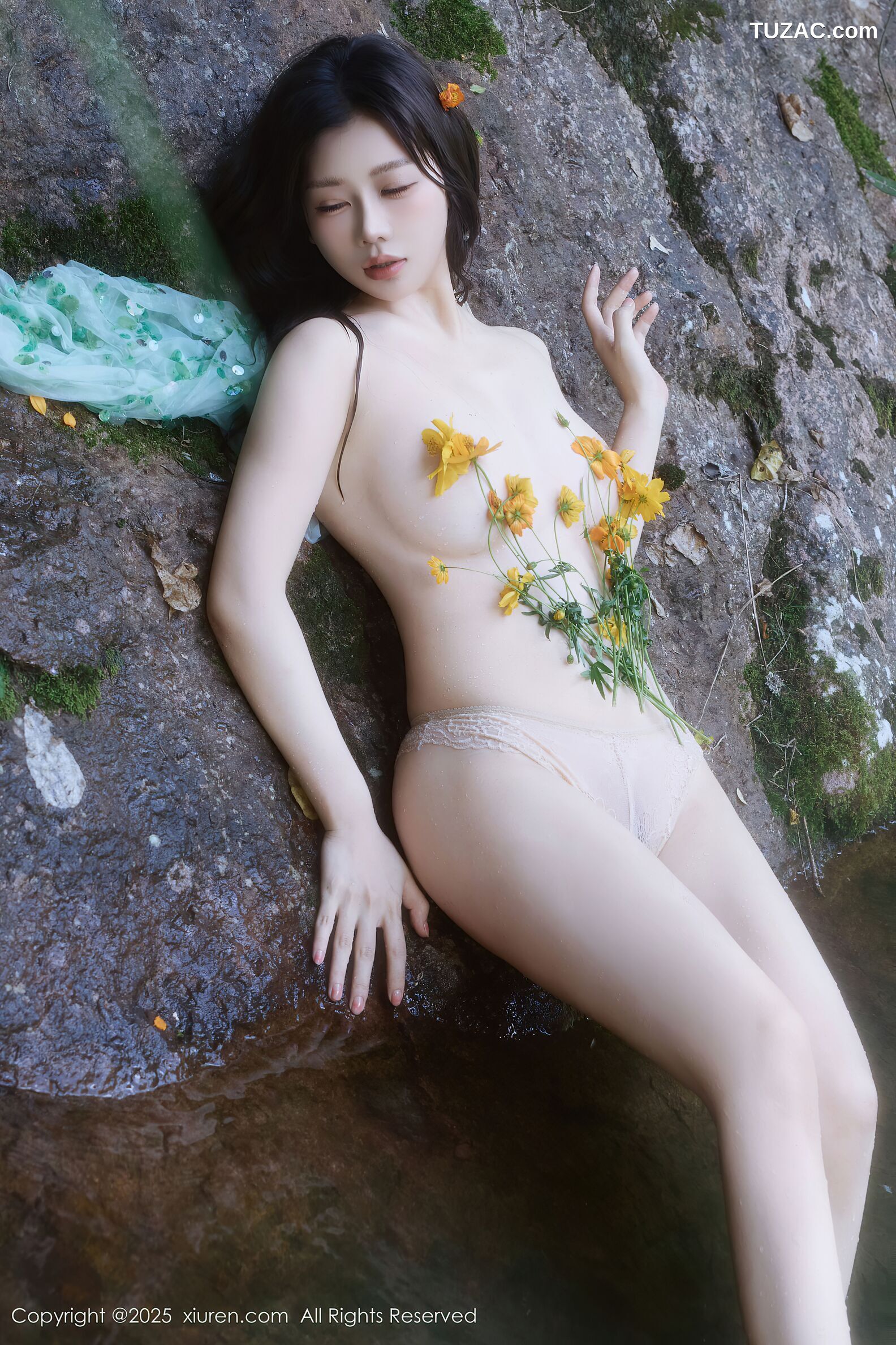 XiuRen秀人网-10756-尹甜甜-户外小溪场景淡绿轻透亮片纱裙爆乳-2025.09.11