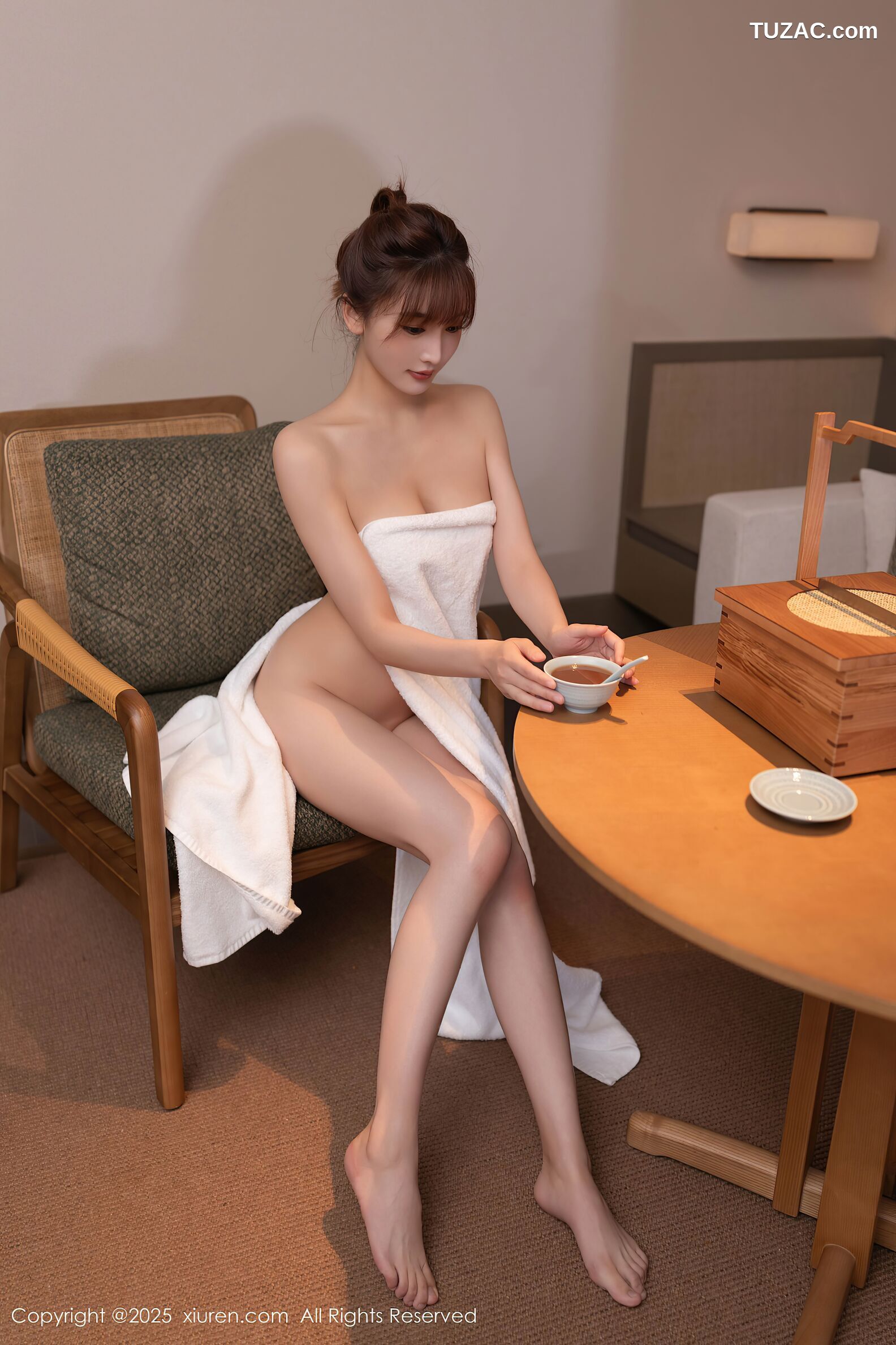 XiuRen秀人网-10757-陆萱萱-灰色针织衫浅色短裙白色内衣-2025.09.11