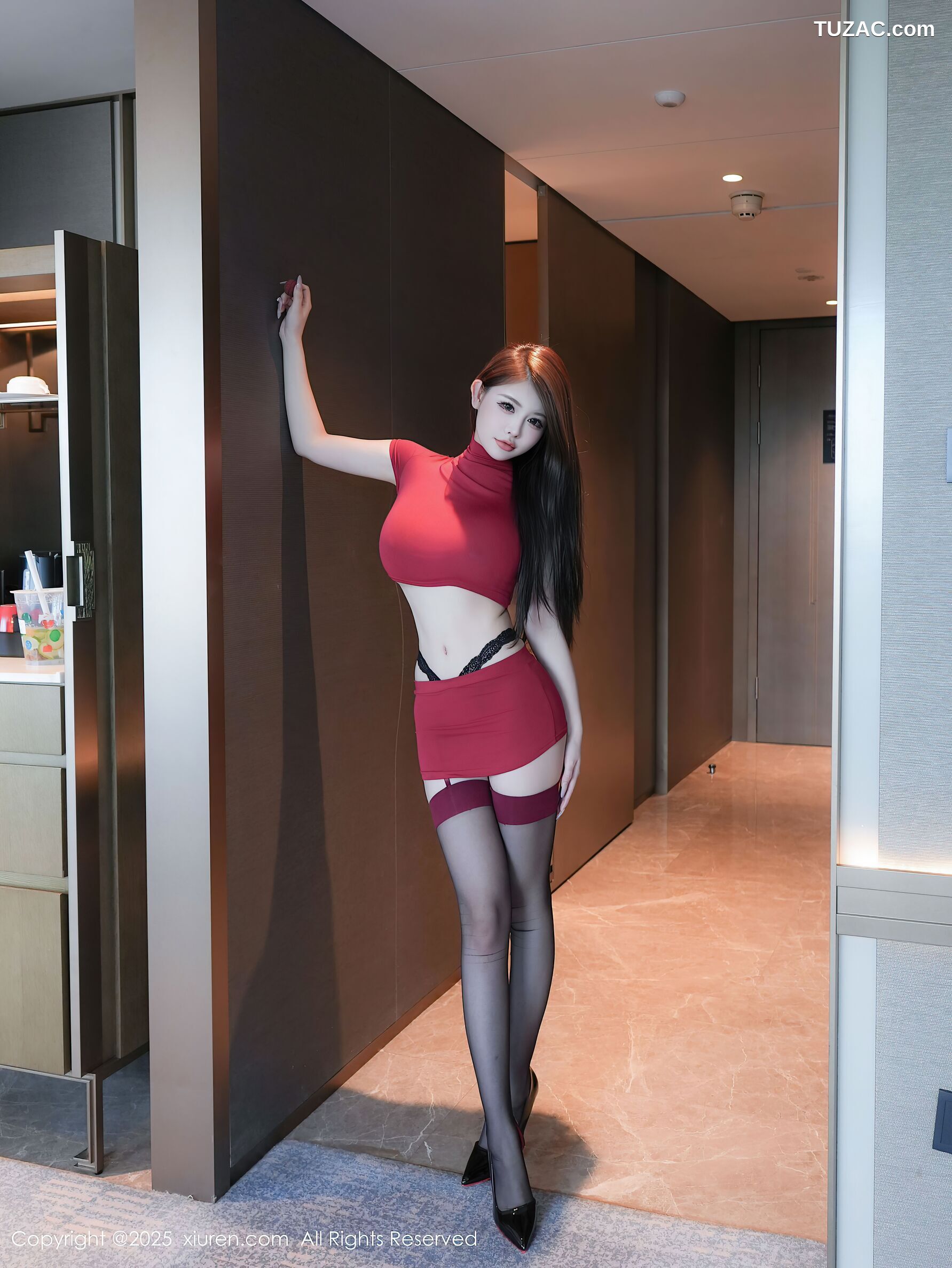 XiuRen秀人网-10765-甜妮-红T短裙-OL深蓝T灰色连衣短裙黑丝-2025.09.15