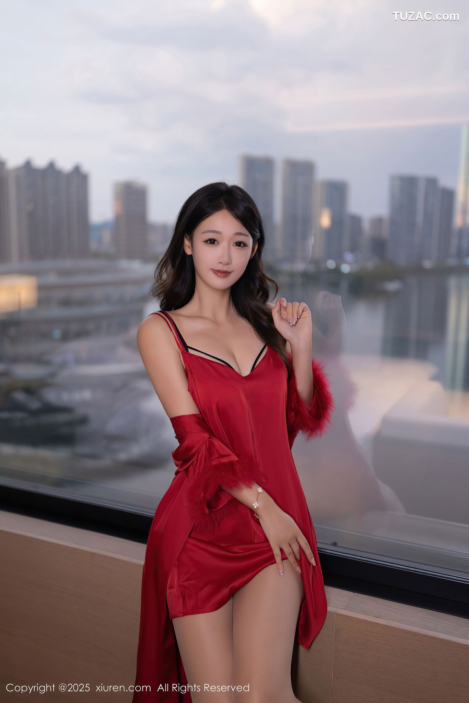 XiuRen秀人网-10768-唐安琪-红色睡衣肉色丝袜-2025.09.15