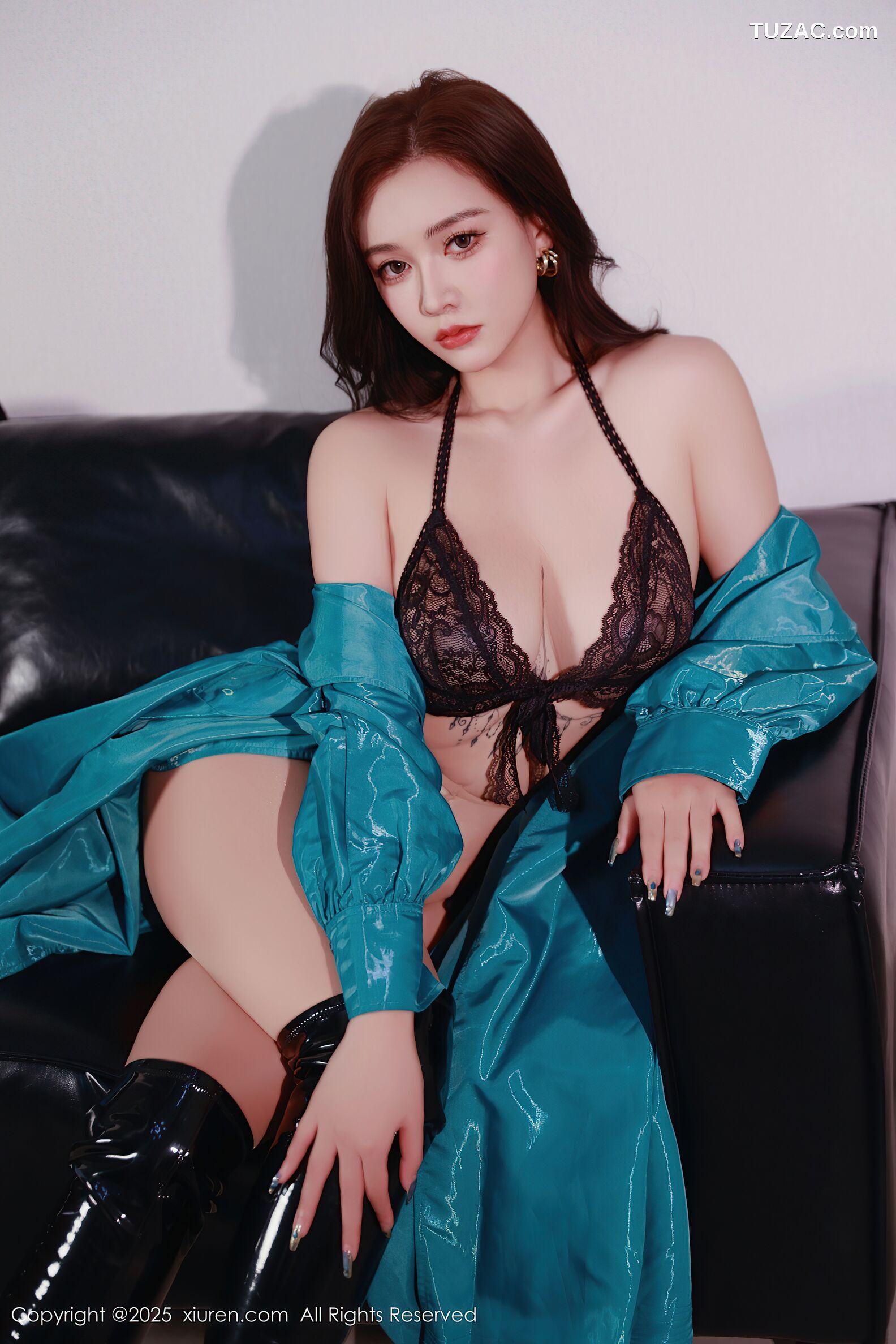XiuRen秀人网-10776-娜比-户外蓝色风衣黑色情趣内衣-2025.09.17