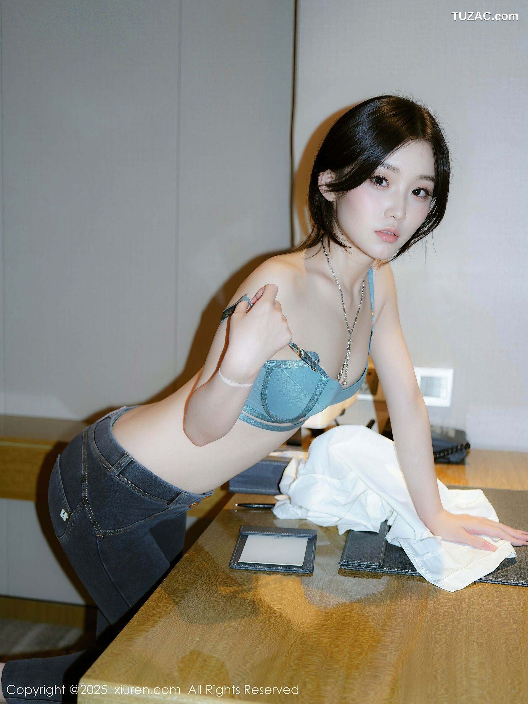 XiuRen秀人网-10785-汁汁-OL白衬衫牛仔裤蓝色内衣-2025.09.19