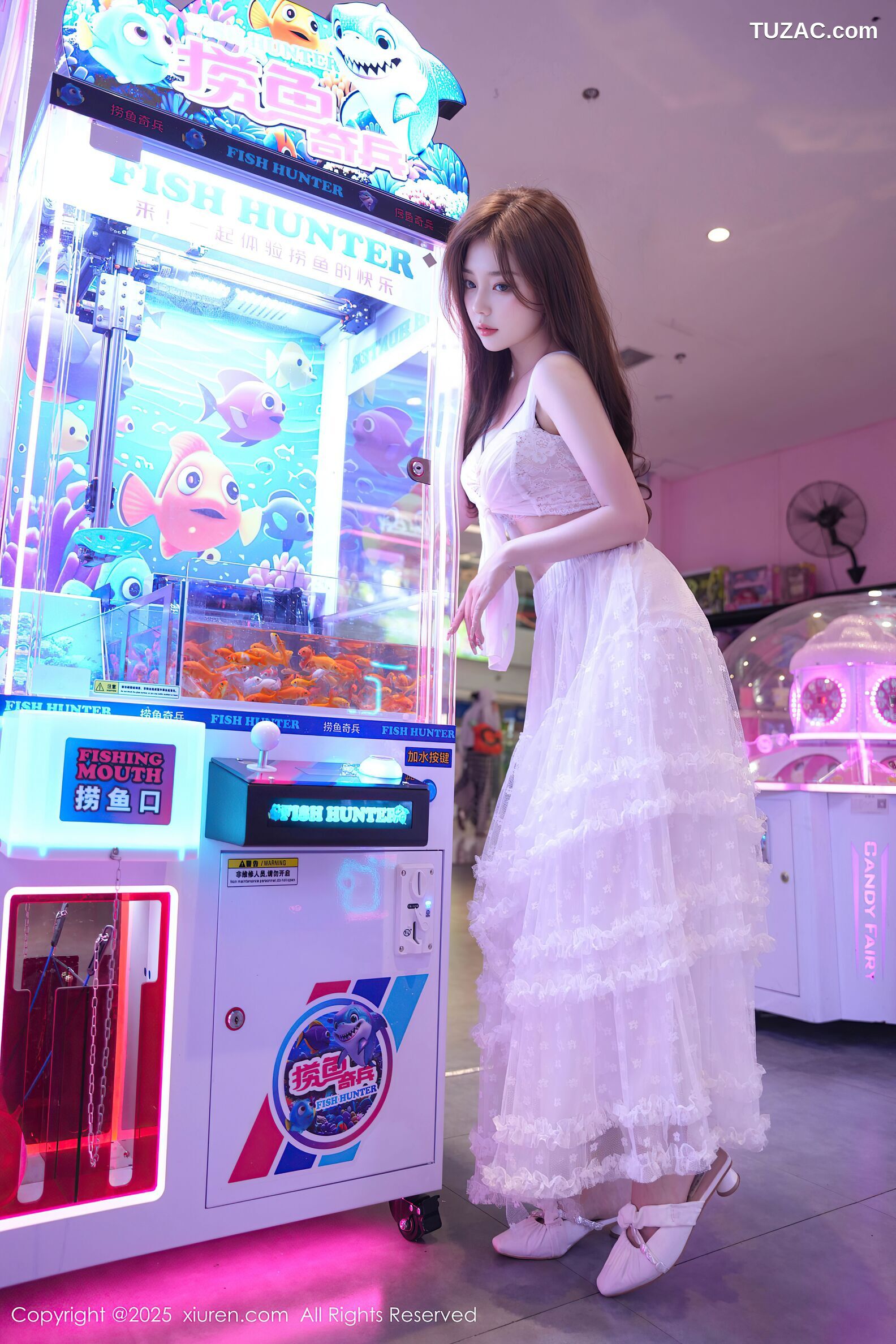 XiuRen秀人网-10791-拍黄瓜girl-白色连衣裙-2025.09.22