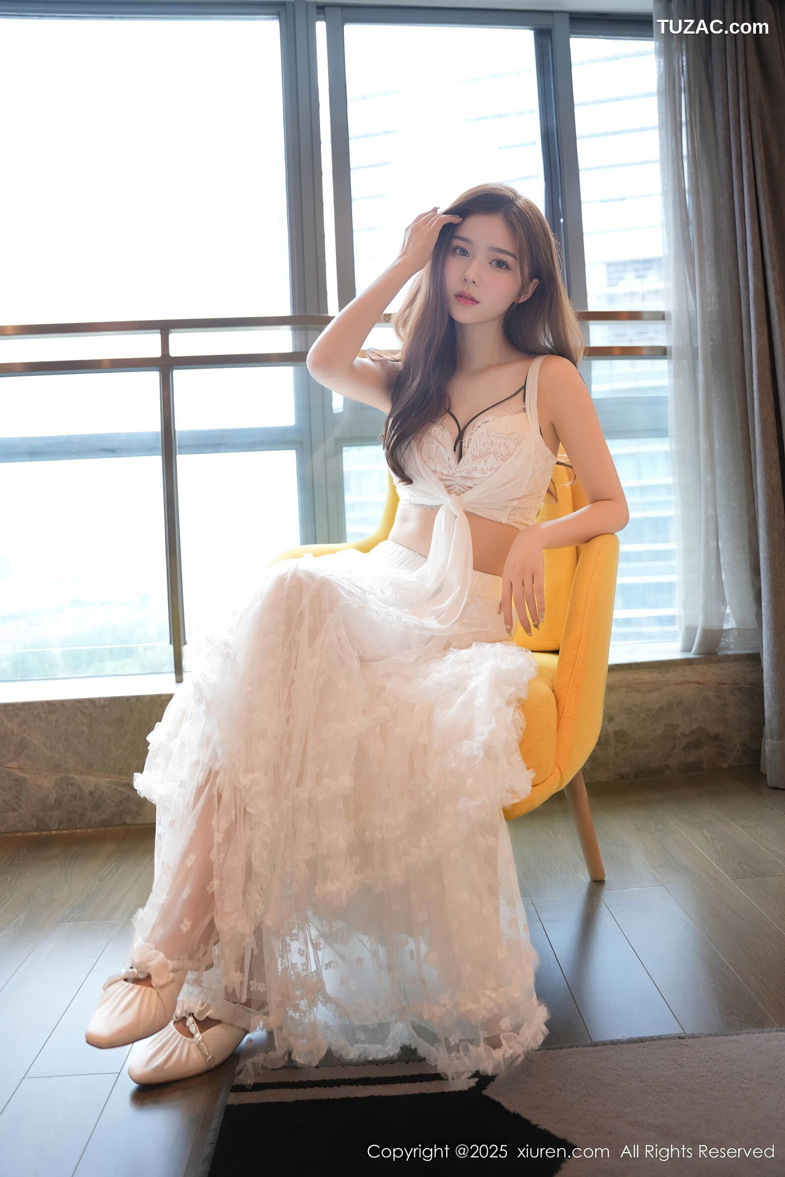 XiuRen秀人网-10791-拍黄瓜girl-白色连衣裙-2025.09.22