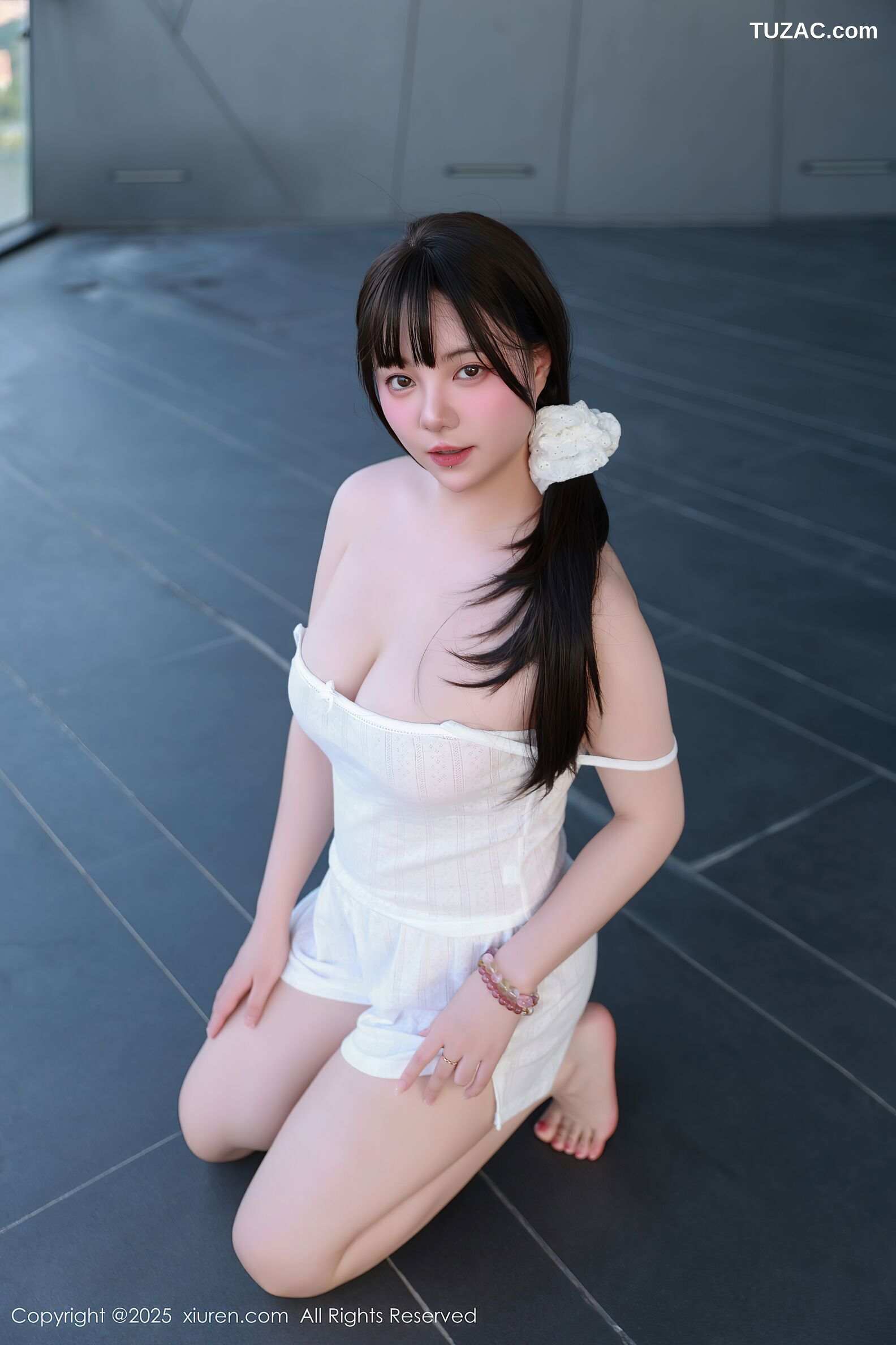 XiuRen秀人网-10841-软情-白色吊带短裤-2025.10.09