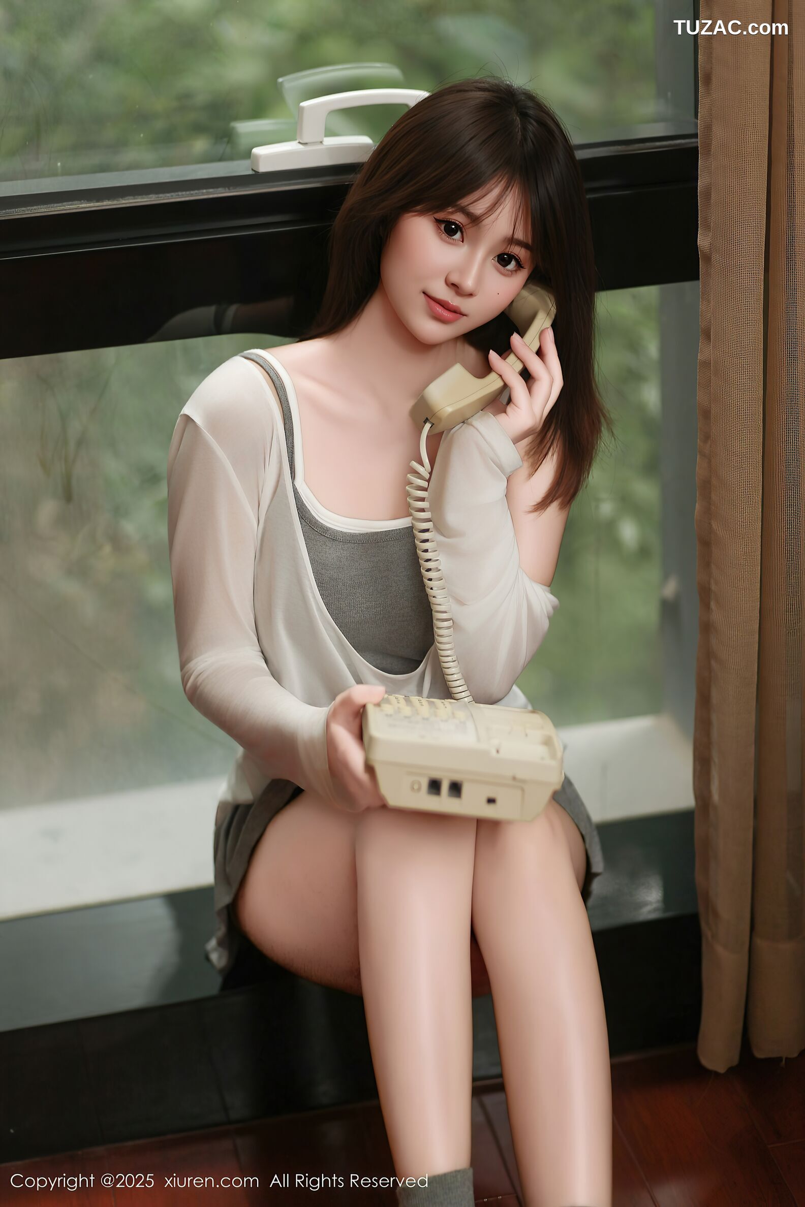 XiuRen秀人网-10845-炎恬kitty-柔美身段浅色短裙-2025.10.10