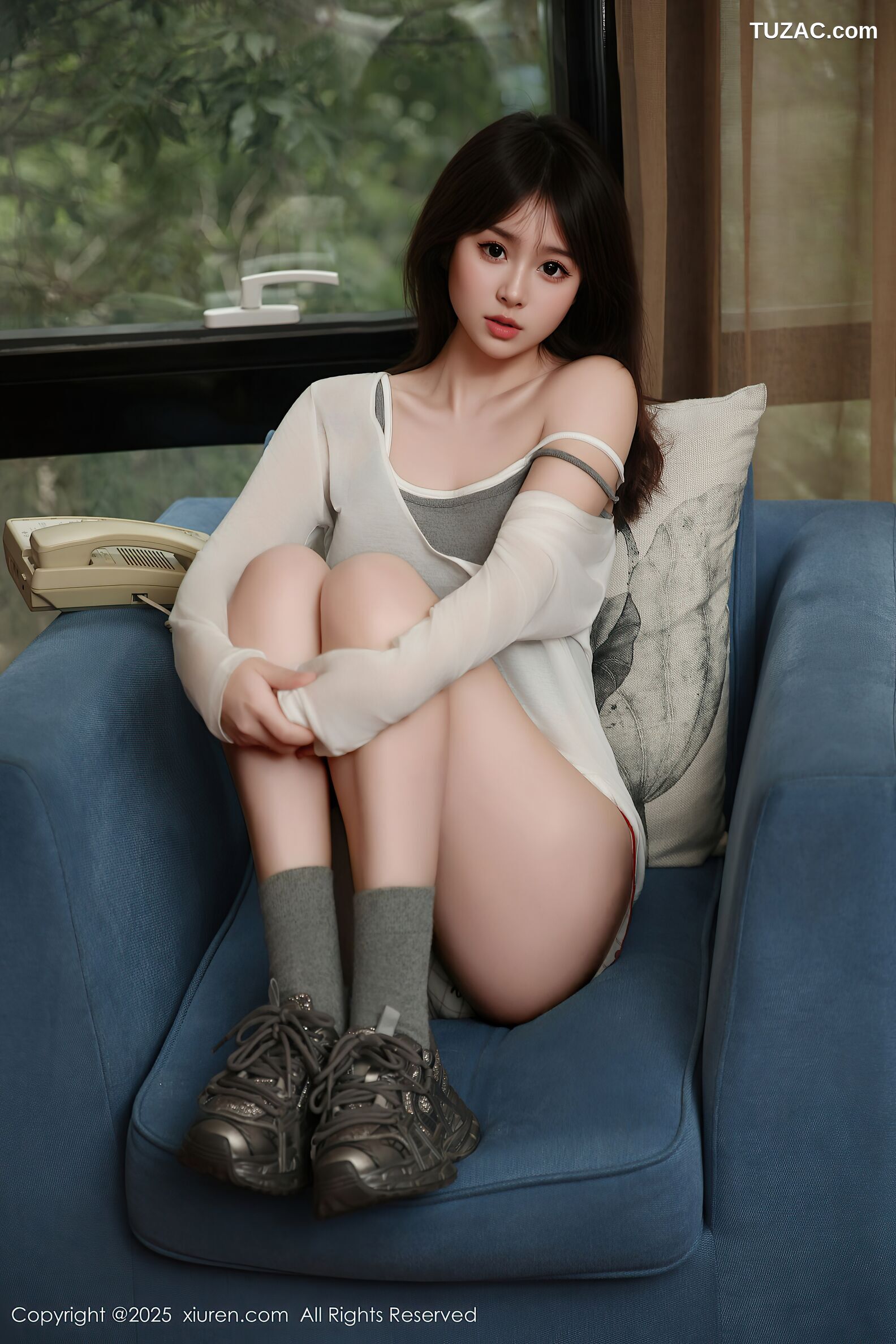 XiuRen秀人网-10845-炎恬kitty-柔美身段浅色短裙-2025.10.10