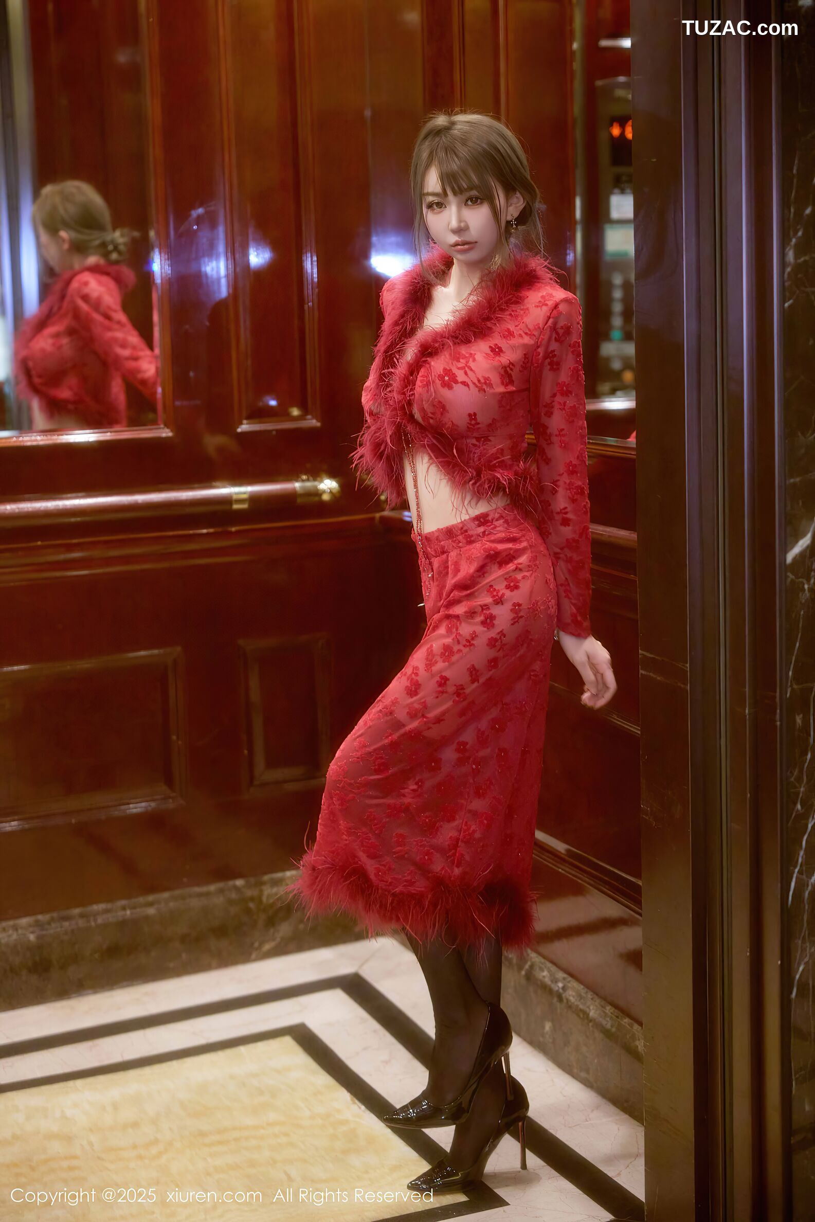 XiuRen秀人网-10848-Zoe柚柚-美乳玉背红色复古服饰-2025.10.10