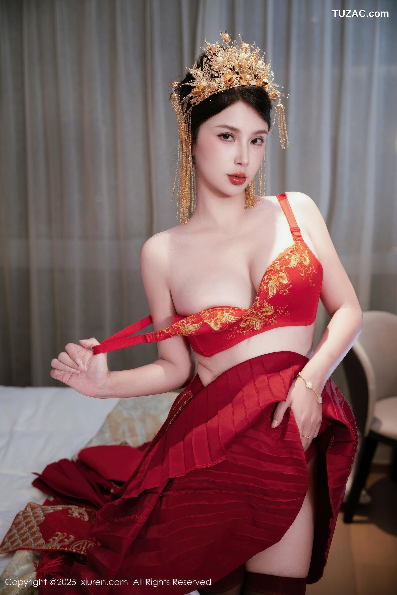 XiuRen秀人网-10865-小蛮妖Yummy-新娘红装红色内衣黑丝-2025.10.14